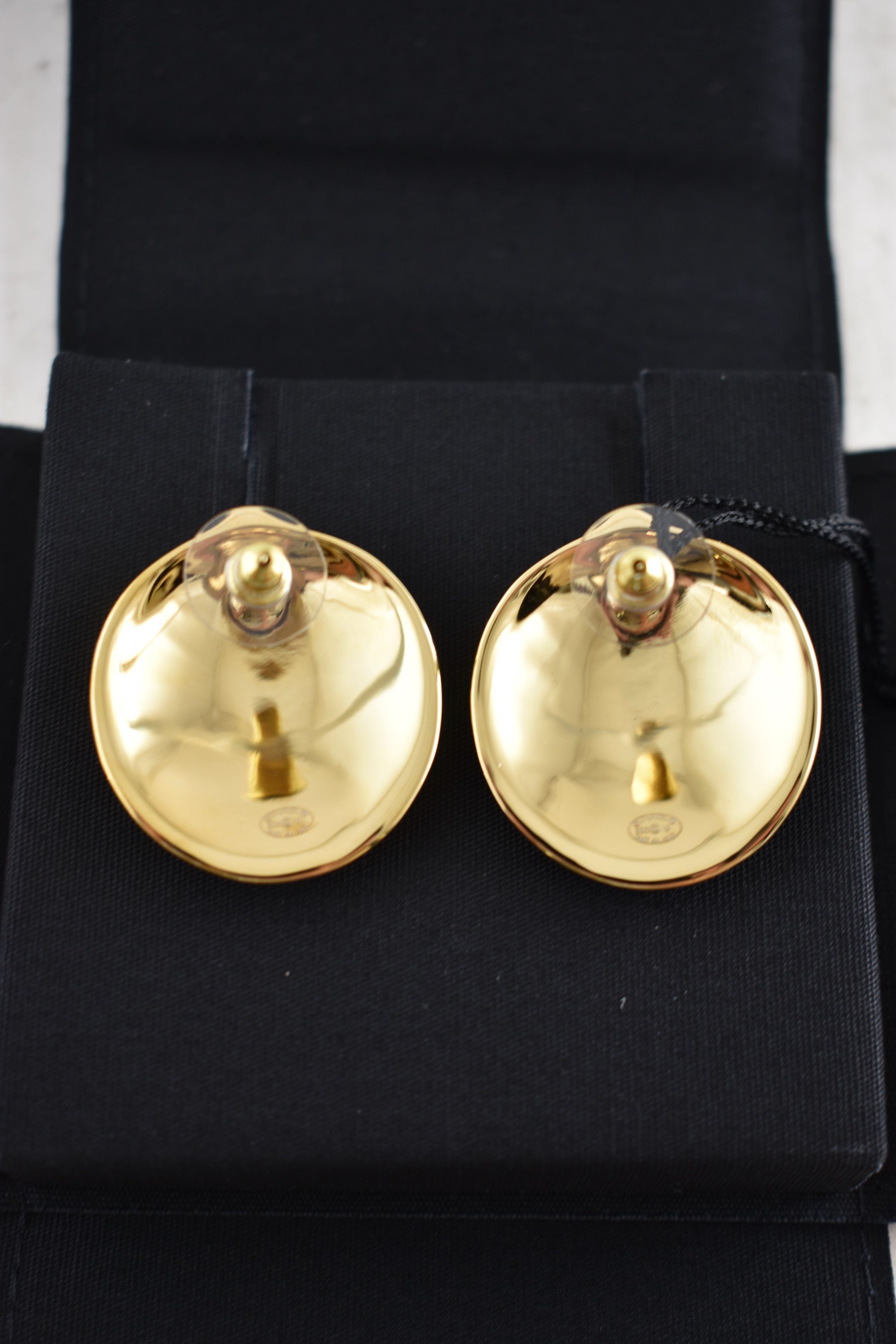 Chanel 26M Coco Beach Gold Shell Seashell CC Logo Dangle Earrings Size ONE SIZE - 24 Thumbnail