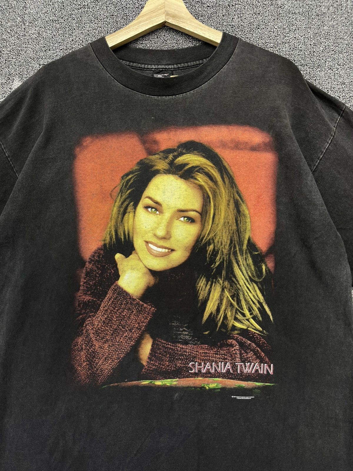 Band Tees × Vintage Vintage 90s Shania Twain Punk Rock Band Tees T Shirts Size US XL / EU 56 / 4 - 5 Thumbnail