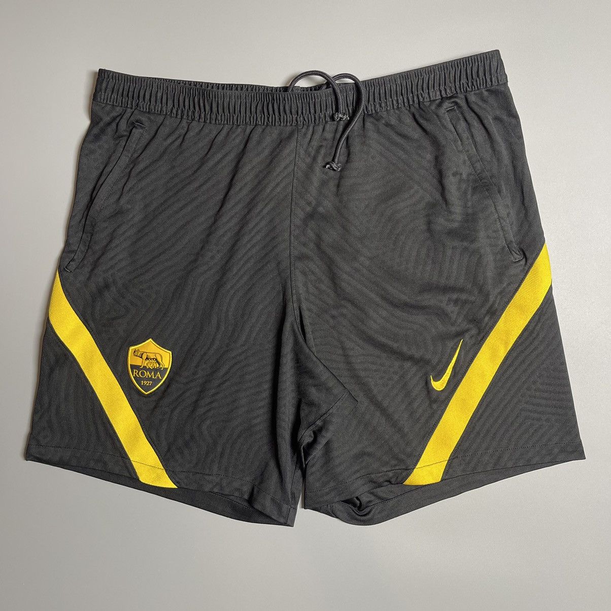 Nike × Vintage AS ROMA NIKE 2020/2021 FOOTBALL SOCCER TRAINING SHORTS Size US 41 - 1 Thumbnail