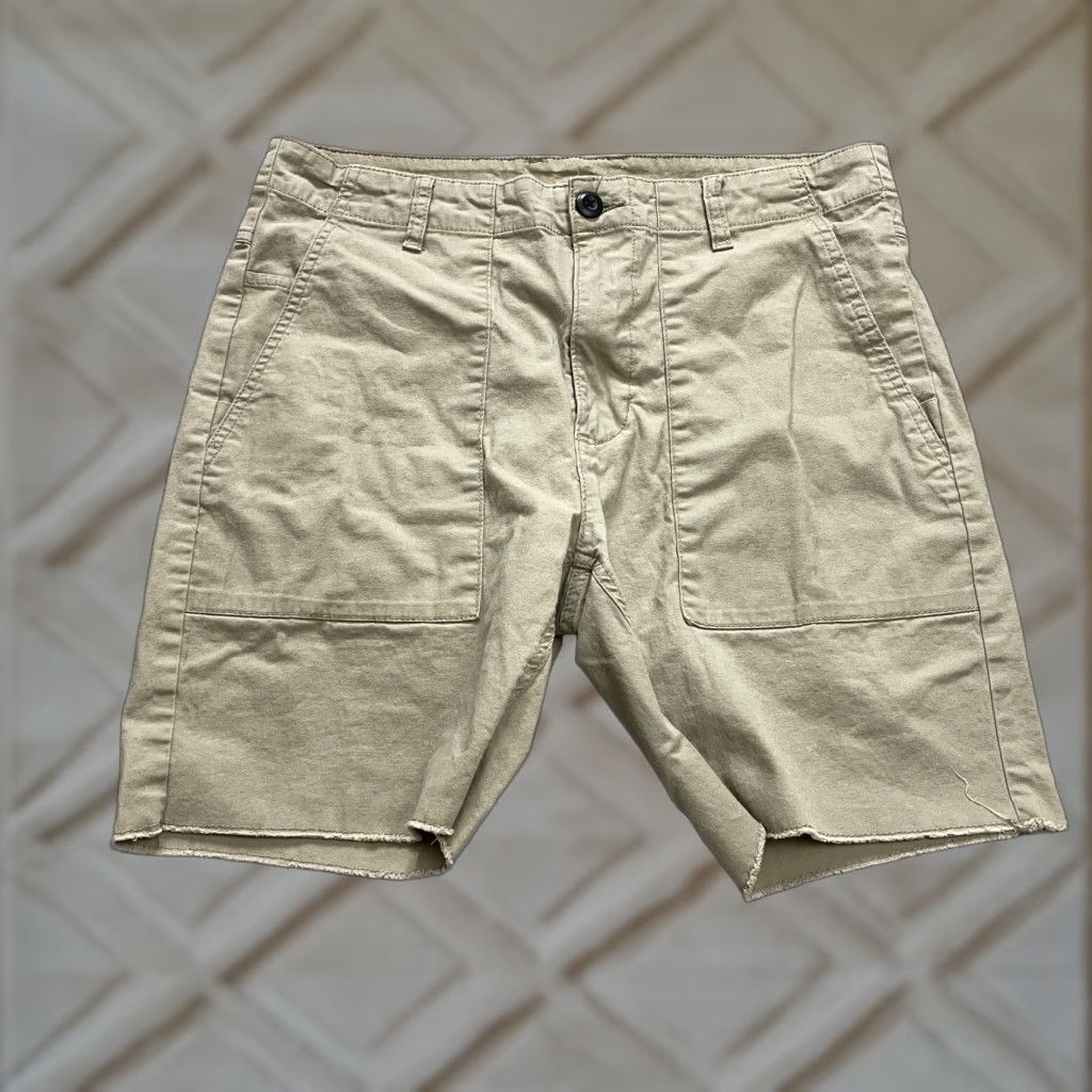Vintage No Boundaries Bermuda Shorts Mens 34 Brown Cotton Chino Bermuda 8in Inseam Pockets Size US 34 / EU 50 - 1 Thumbnail