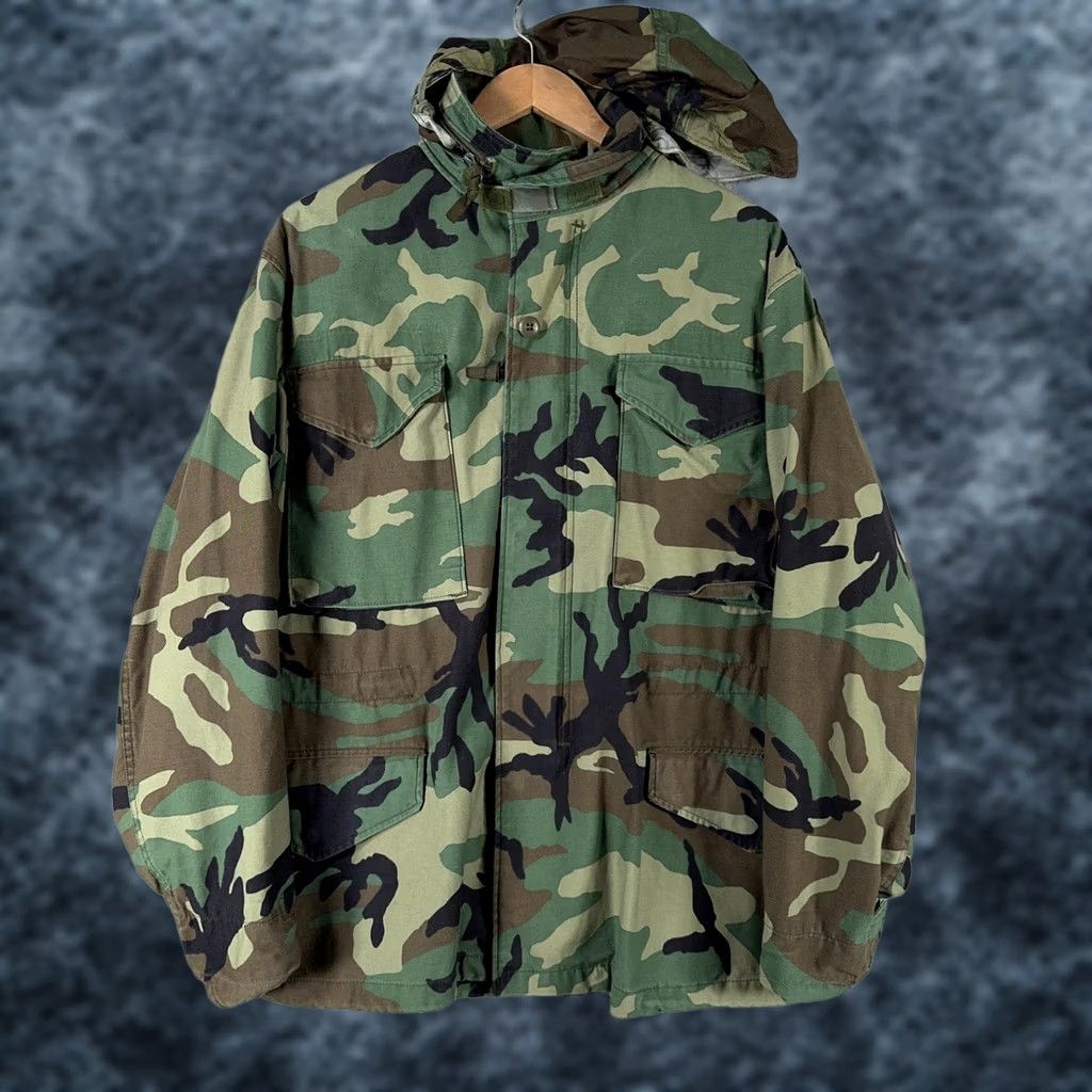 Vintage VINTAGE US Army M-65 Field Jacket Mens Medium Regular Woodland Camouflage Hooded M65 Size US M / EU 48-50 / 2 - 1 Thumbnail