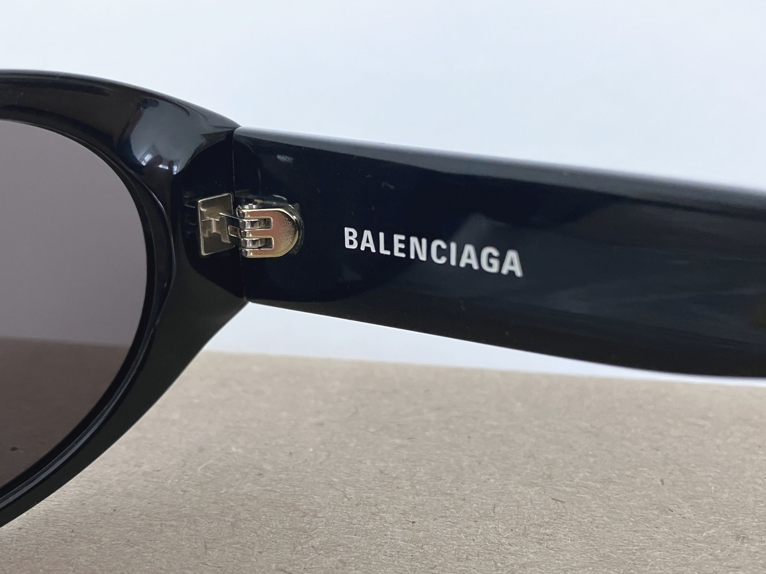 Balenciaga Black Round Sunglasses Temple Logo Size ONE SIZE - 5 Thumbnail