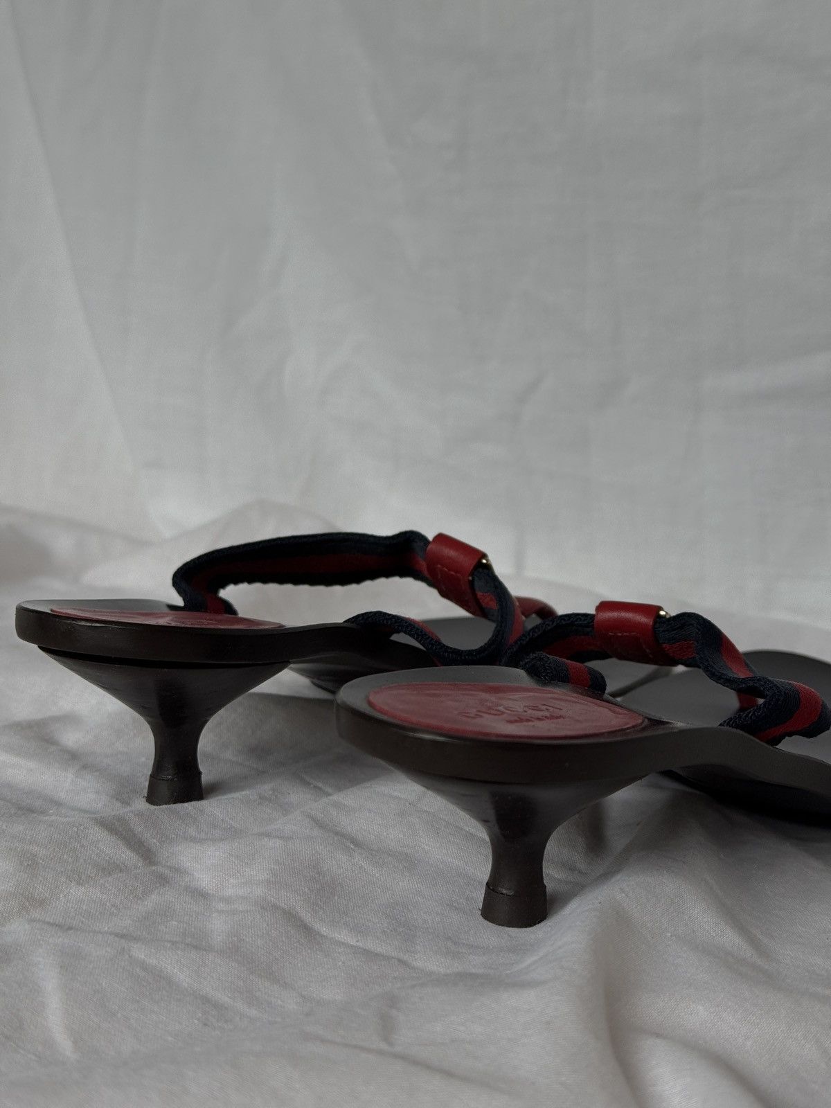 Gucci × Vintage Gucci Web Interlocking GG Thong Flip Flops Mules Size US 8 / IT 38 - 8 Thumbnail