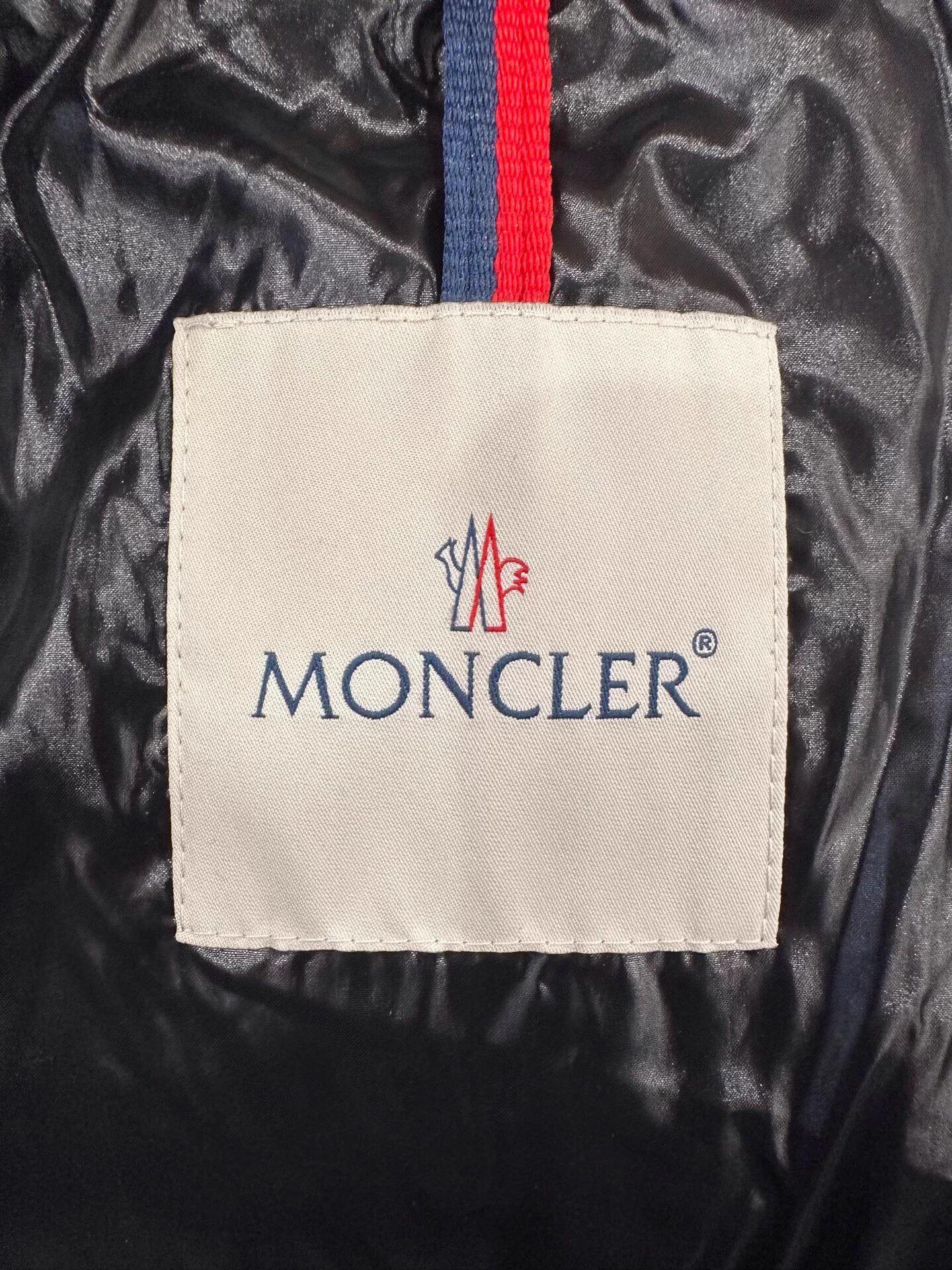 Moncler Moncler Donzenac Side Logo Down Jacket 12Y Black Size XXS / US 00 / IT 34 - 5 Thumbnail