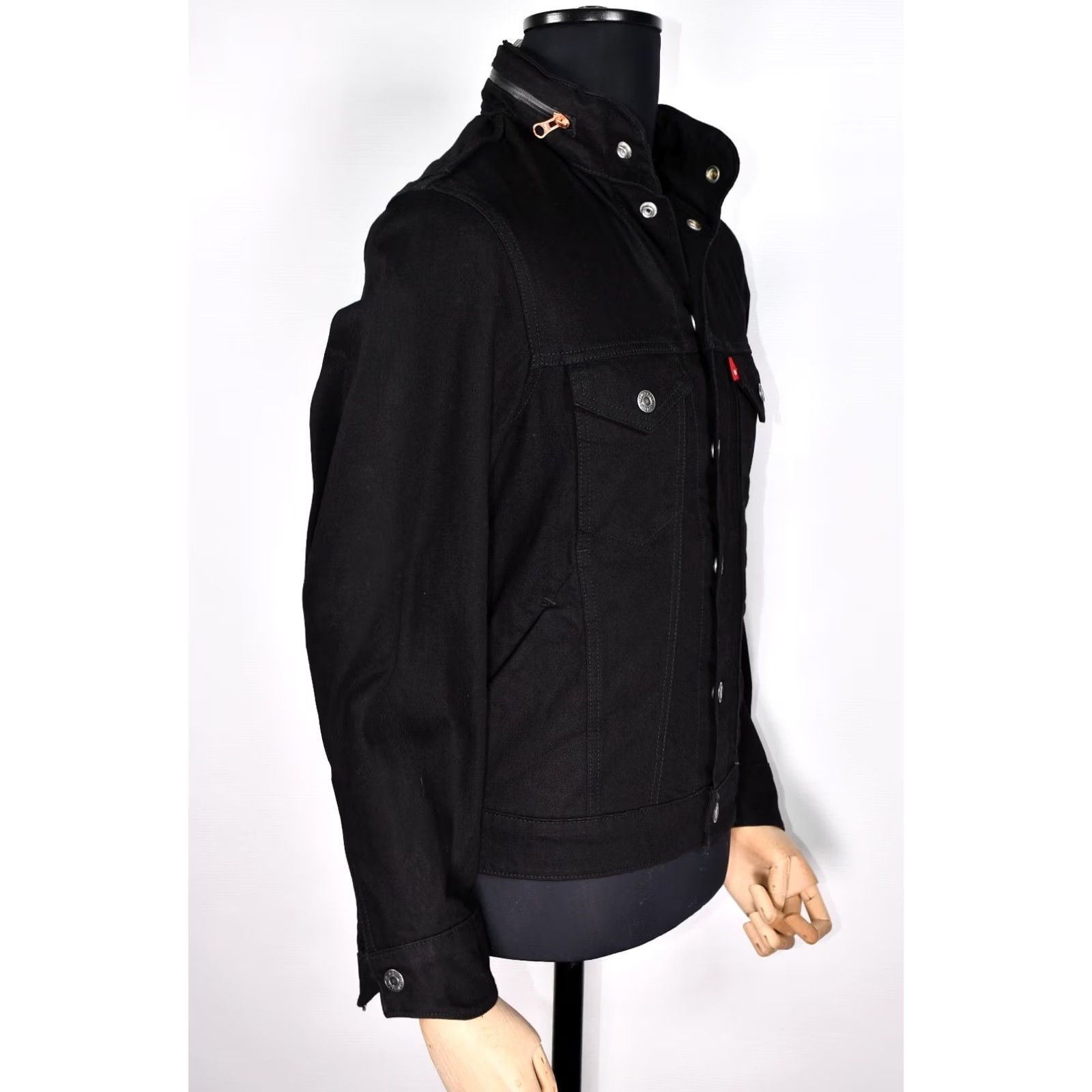 Levi's LEVI'S Commuter Reflective Denim Trucker Jacket Men's S Black COTTON 89%COTTON 9%POLYAMIDE 2%ELASTANE Reflective Hooded Casual 2010s? 90s? (adjusted) Size US S / EU 44-46 / 1 - 6 Thumbnail