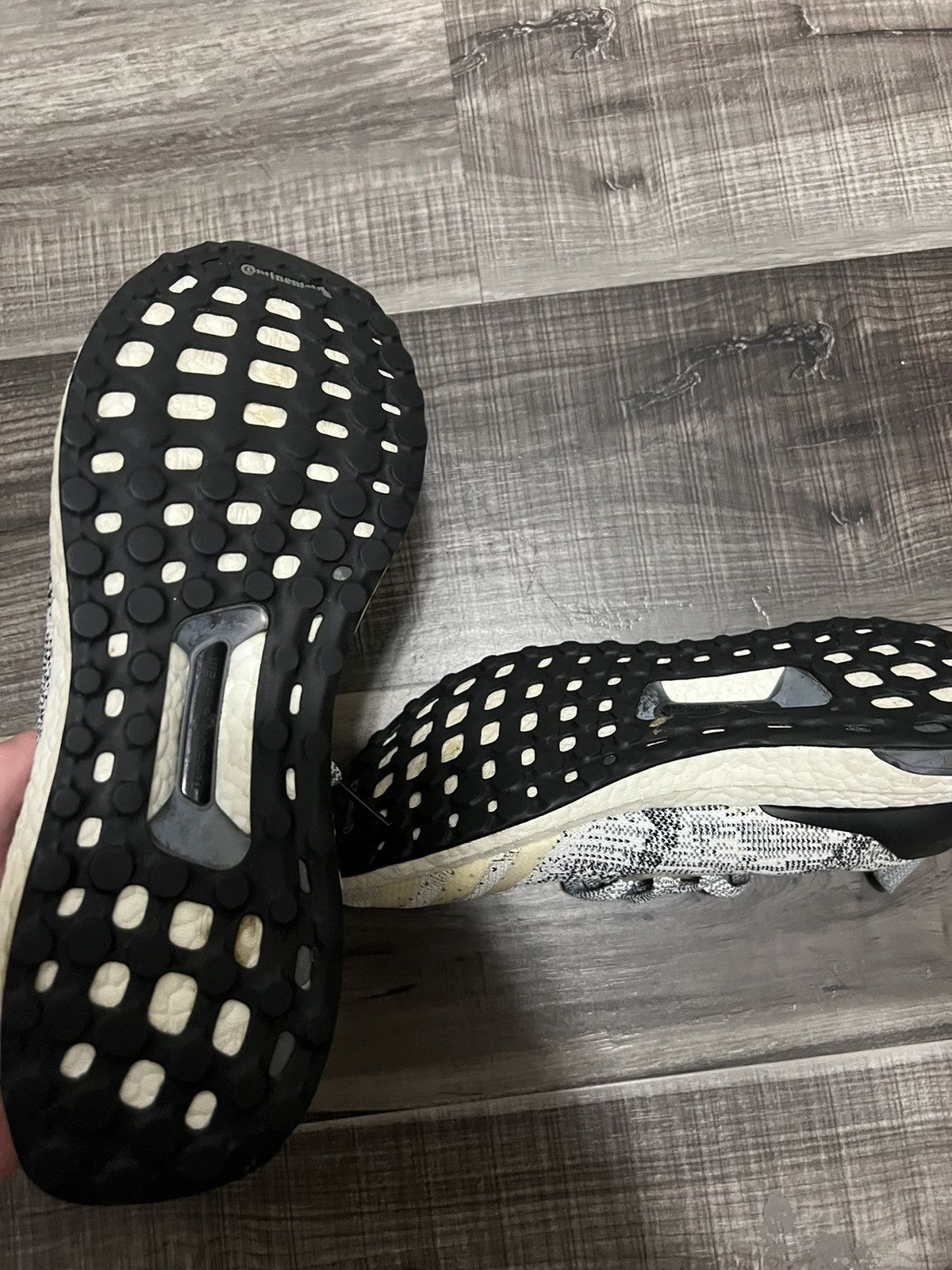 Adidas Ultraboost oreo Size US 9 / EU 42 - 3 Thumbnail