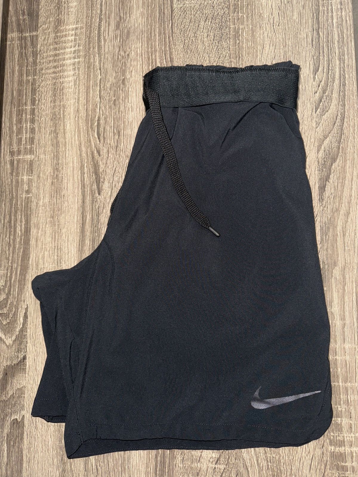 Nike Nike Athletic Shorts Size US 29 - 2 Thumbnail