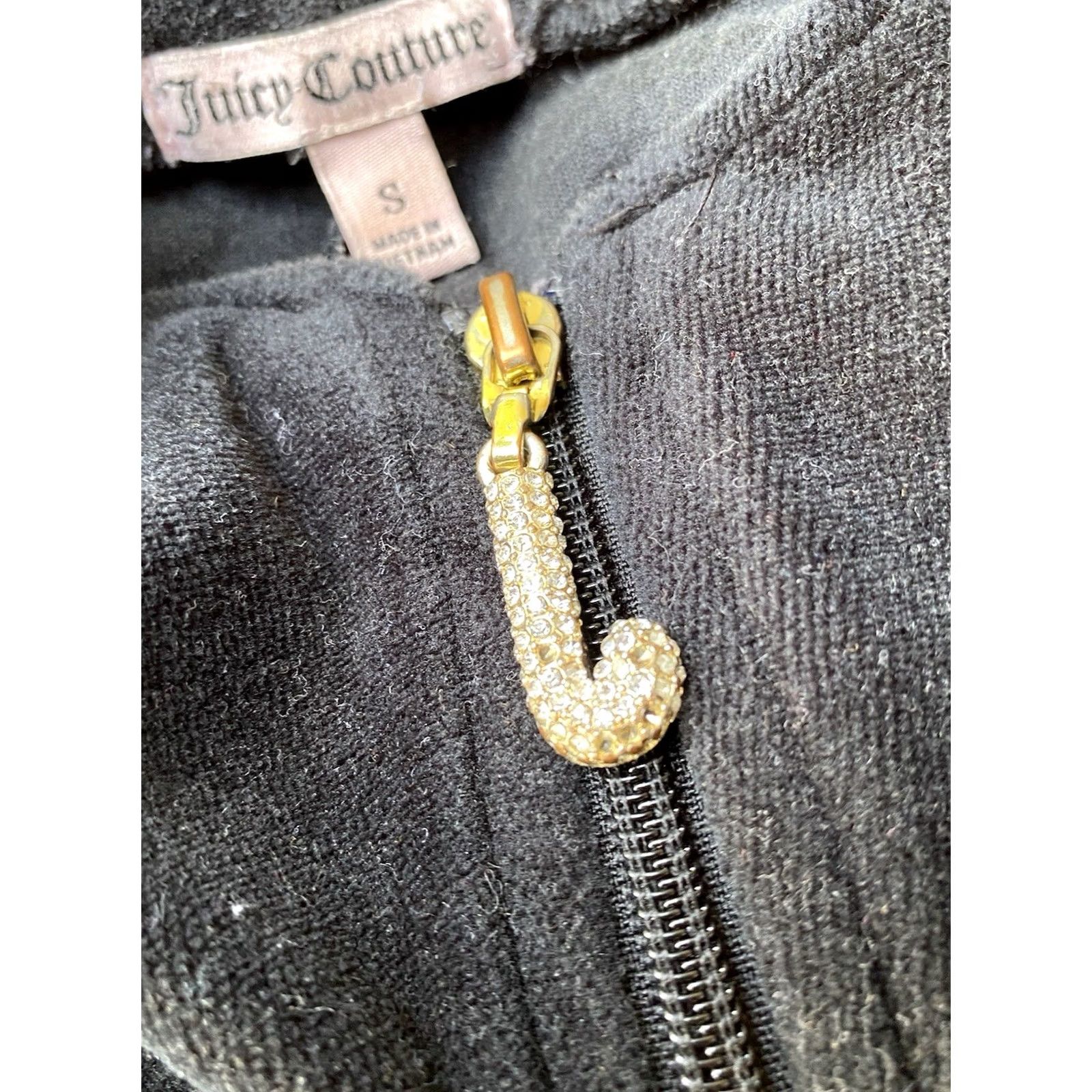 Juicy Couture VINTAGE Juicy Couture Velour Full Zip Hooded Jacket Shirt Womens Small Black Velour Rhinestone Retro 2000s Barbi(e) Celebrity Logo 90s 00s Size S / US 4 / IT 40 - 7 Thumbnail