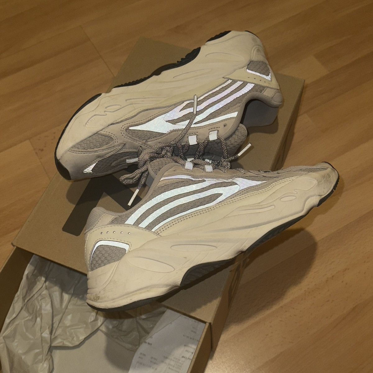 Yeezy Adidas Yeezy Boost 700 V2 Static Size US 9.5 / EU 42-43 - 6 Thumbnail