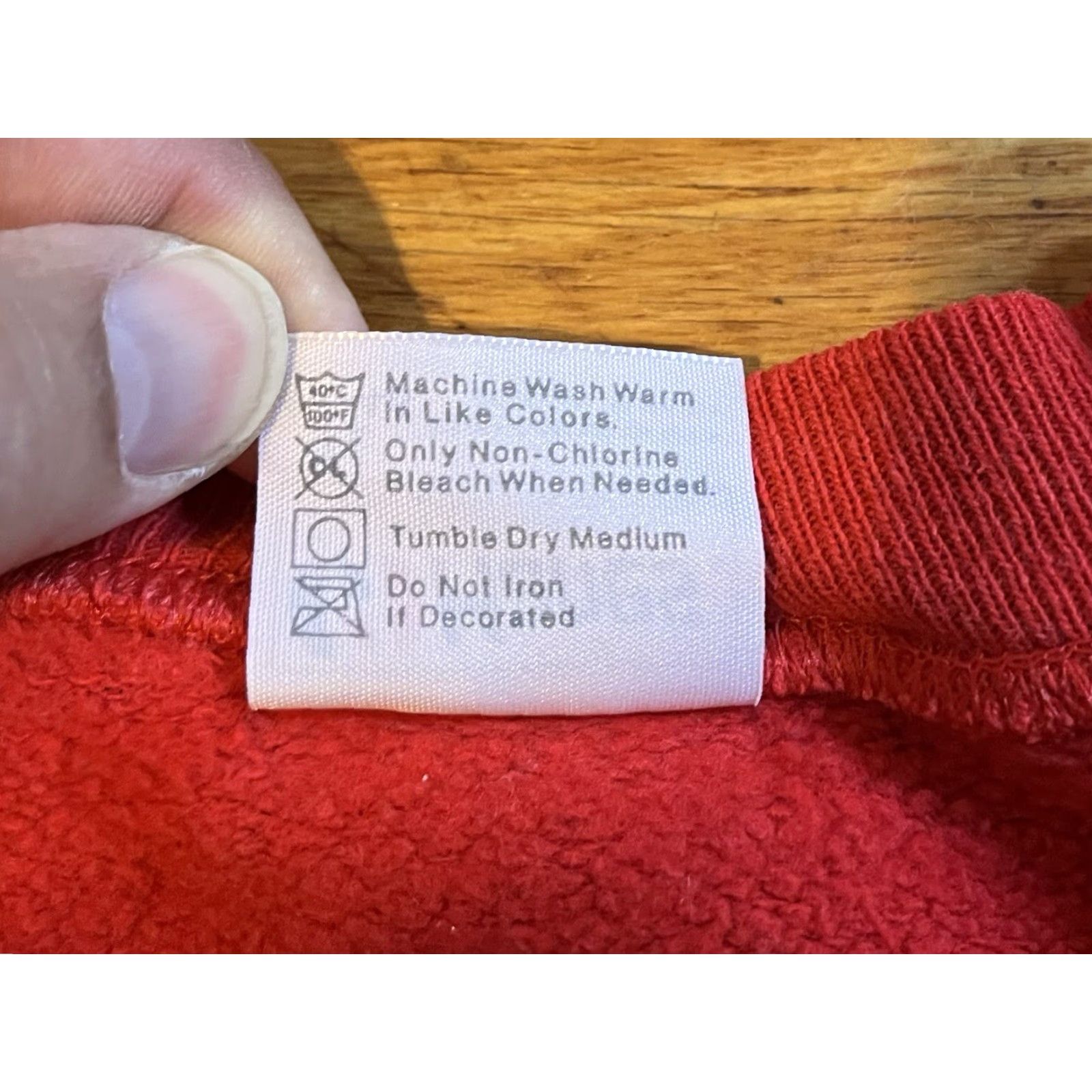 Hanes VINTAGE Hanes Sweatshirt Men XL Red Vermont Christmas Snow Graphic Print City 80s 90s Retro USA Crew Neck Pullover Jersey Cotton Blend Polyester Size US XL / EU 56 / 4 - 5 Thumbnail