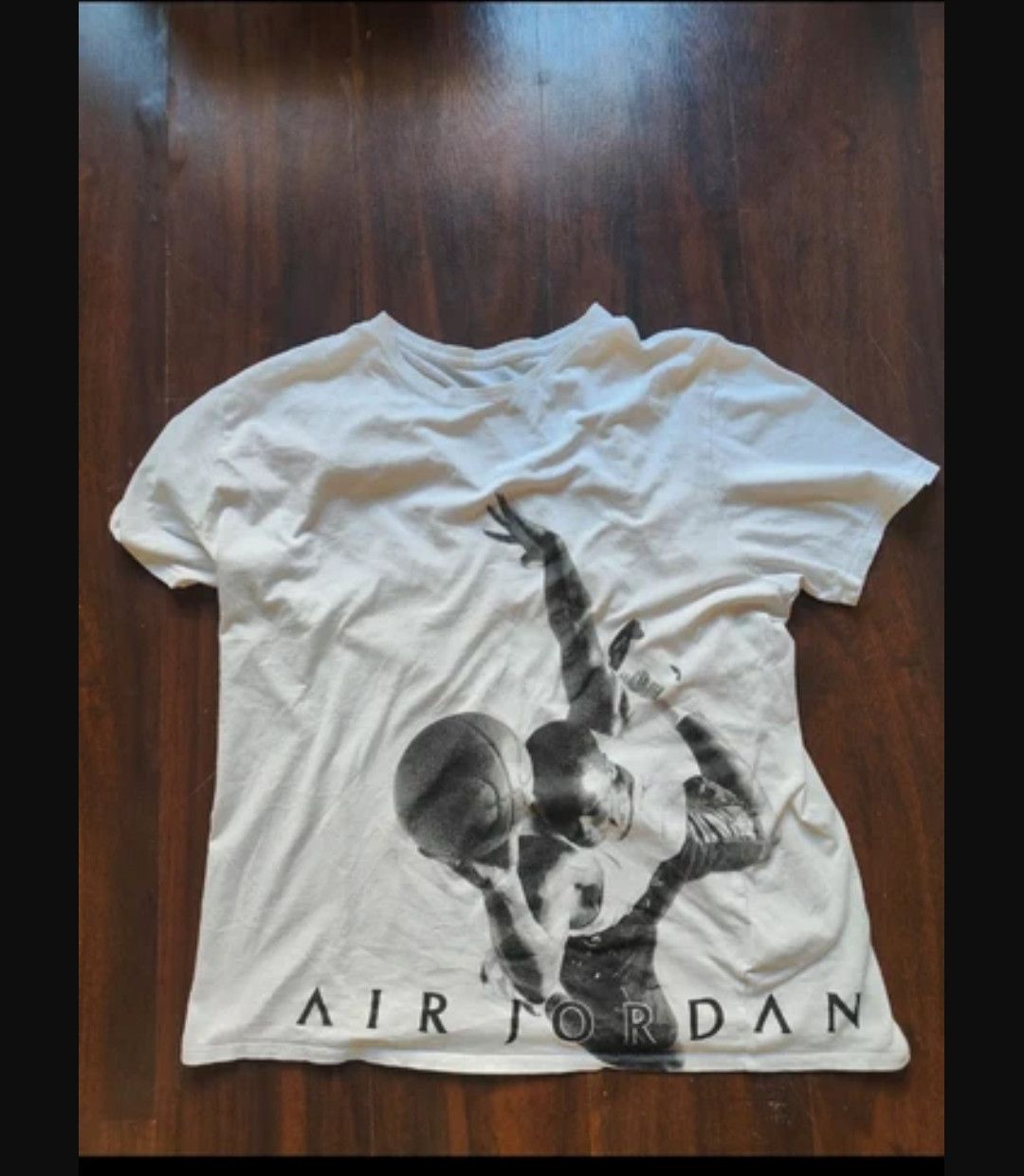 Jordan Brand Air Jordan Flying Dreams Basketball NBA T-shirt XL Size US XL / EU 56 / 4 - 1 Thumbnail