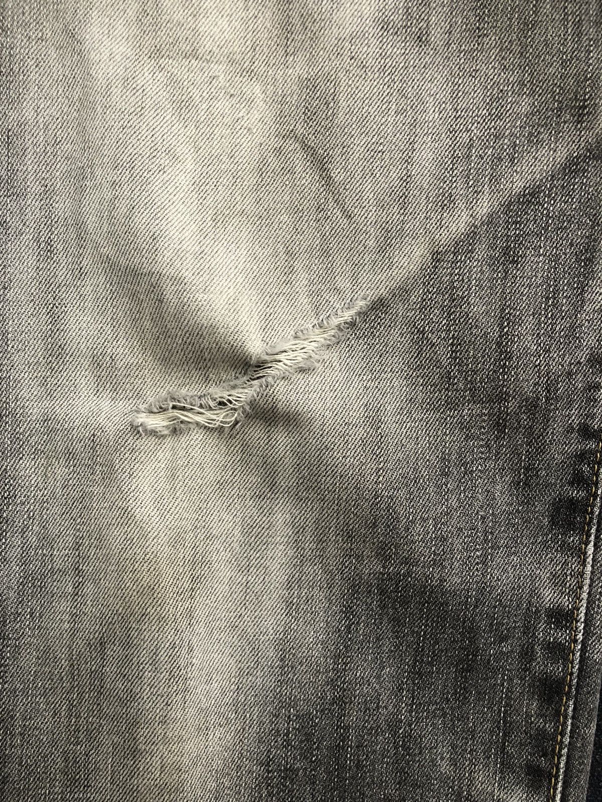 Uniqlo Vintage Japanese Distressed Black Faded Uniqlo Jeans Size US 35 - 8 Thumbnail