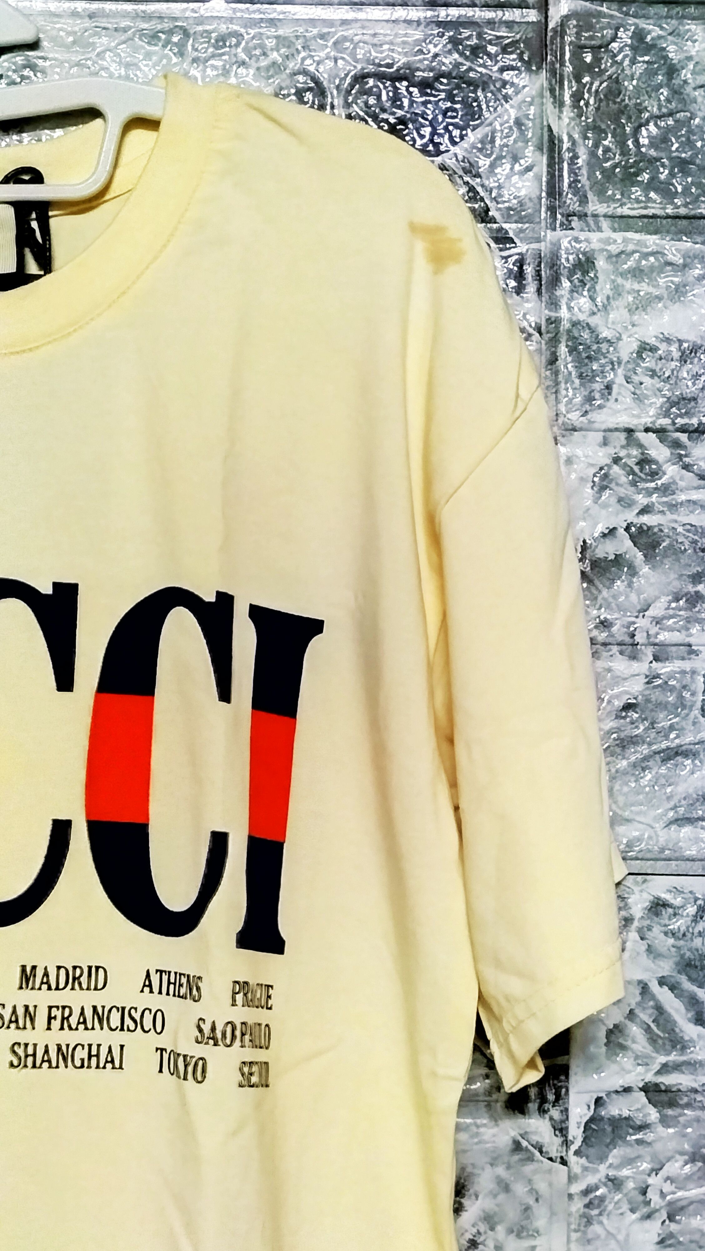 Gucci Gucci big Logo tshirts authentic Size US S / EU 44-46 / 1 - 7 Thumbnail