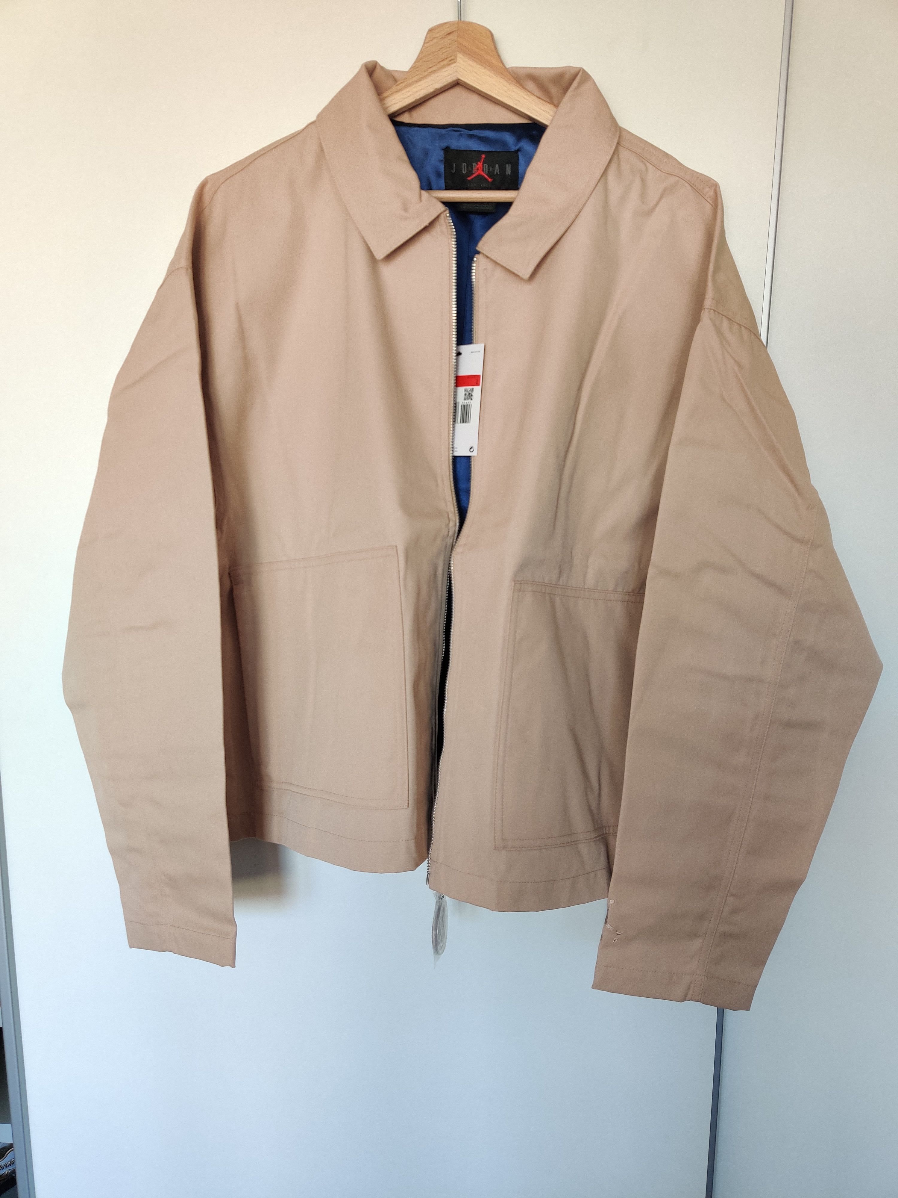 J Balvin × Jordan Brand × Nike Nike Jordan x J Balvin woven jacket size m Size US M / EU 48-50 / 2 - 1 Thumbnail