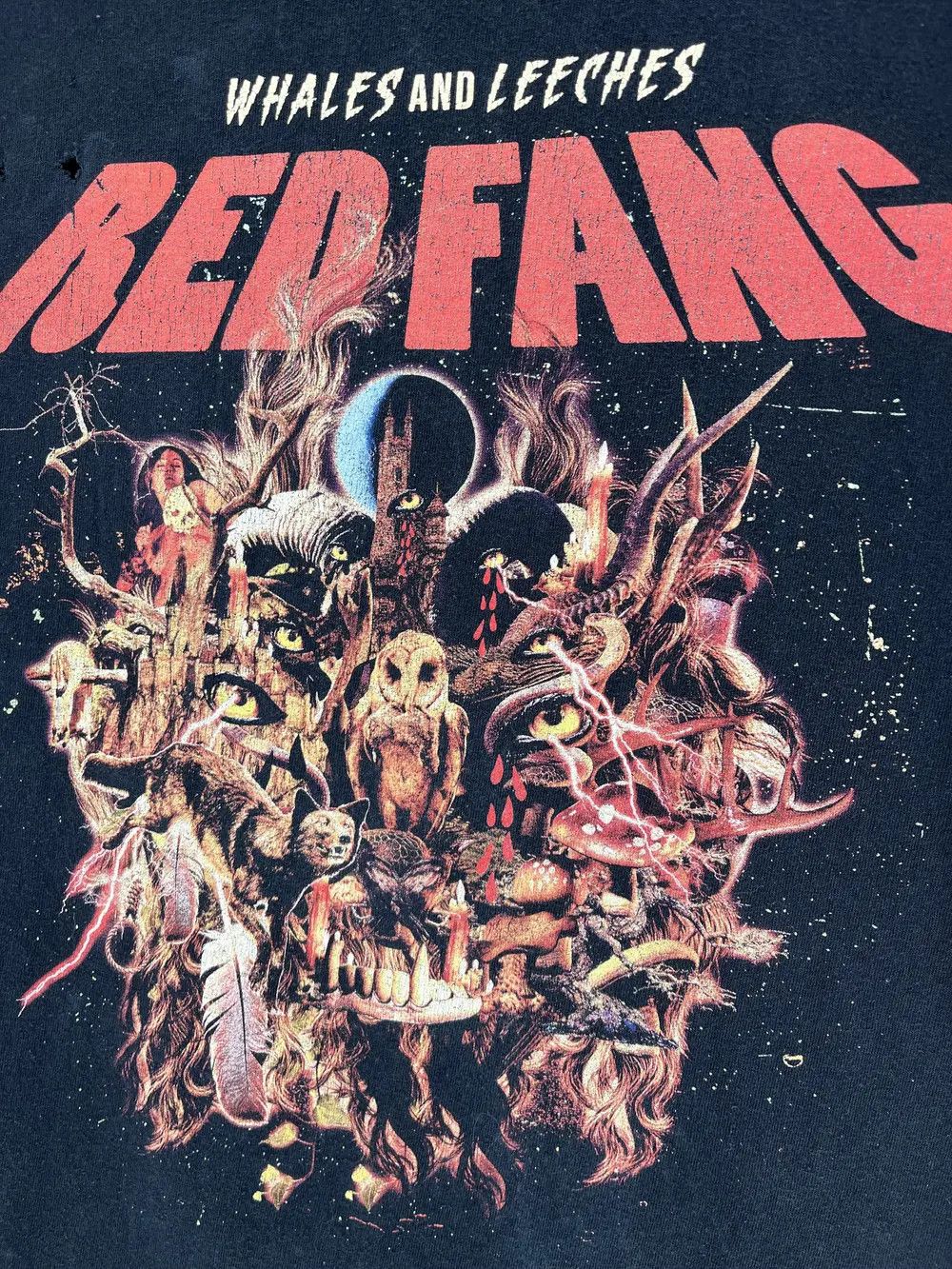 Vintage Vintage Y2K RED FANG CREEPY FACE ABSTRACT ANGRY HORROR BONES Size US M / EU 48-50 / 2 - 4 Thumbnail
