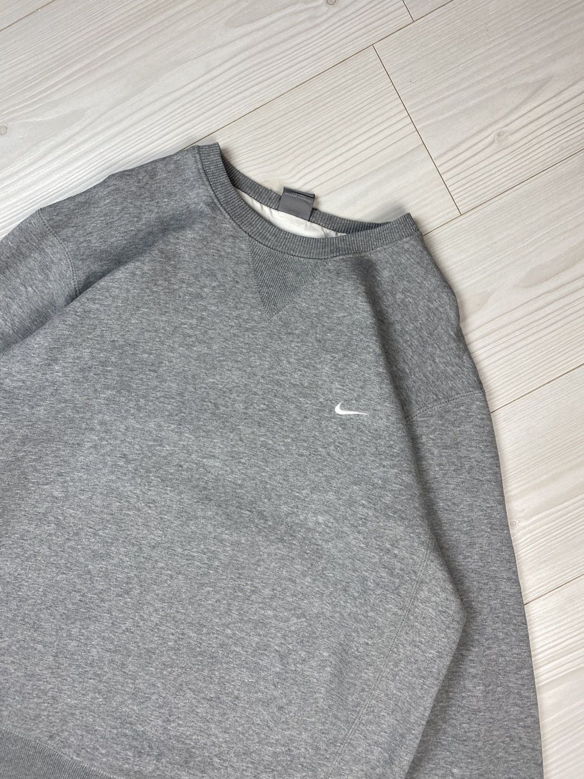 Vintage Vintage Nike small swoosh oversized sweatshirt y2k Size US XL / EU 56 / 4 - 3 Thumbnail