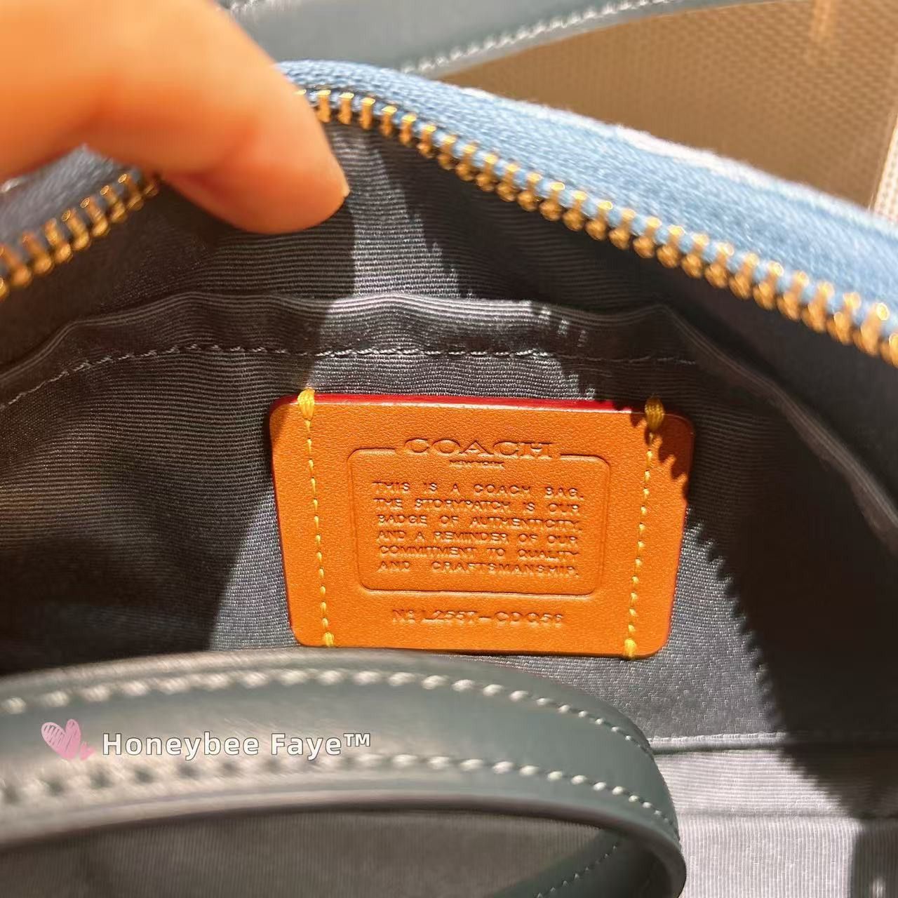 Coach Teri Shoulder Bag In Signature Denim CDQ56 Size ONE SIZE - 6 Thumbnail
