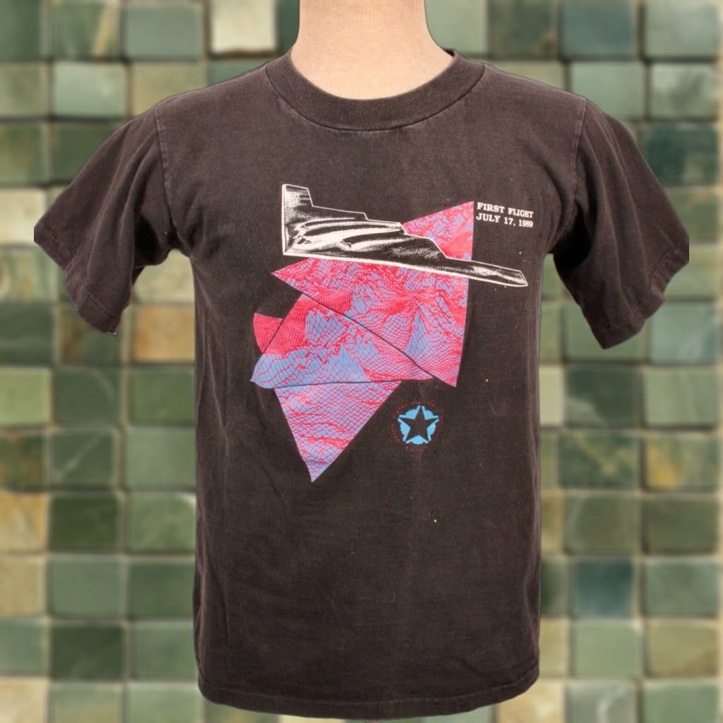 Vintage **VTG 80s Black Oneita Bomber TShirt Men's Sz S** User: **VTG 80s Black Oneita Bomber T-Shirt Men's Size S** Size US S / EU 44-46 / 1 - 1 Thumbnail