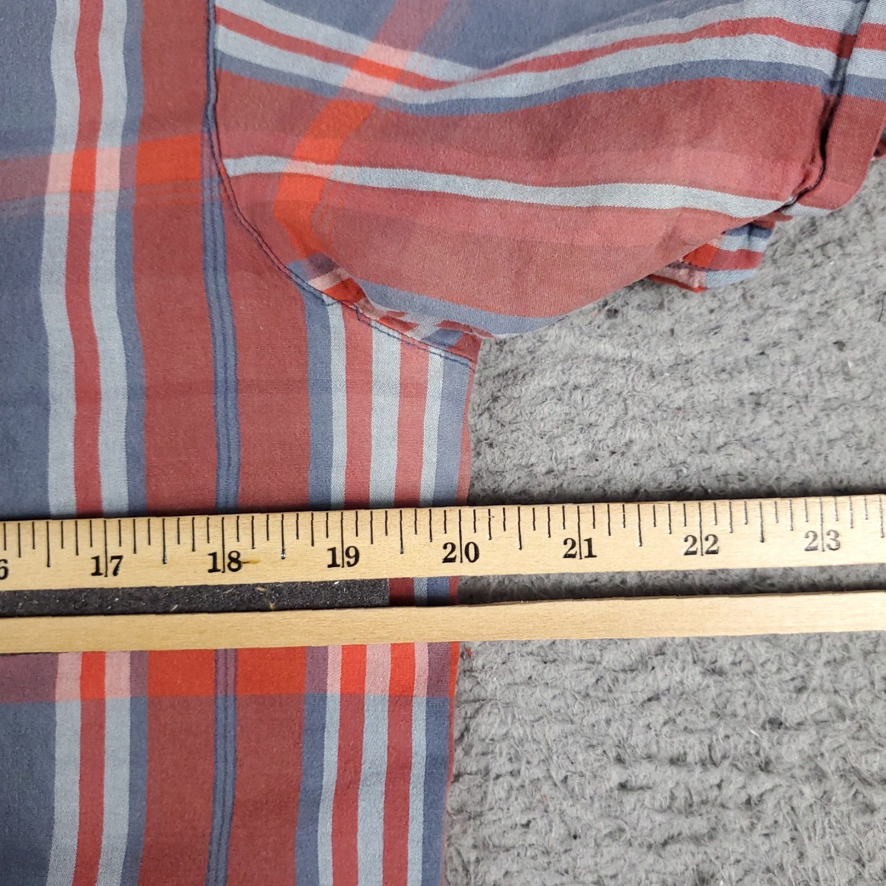 Vintage Columbia Shirt Mens Size Medium Gray Red Plaid Button Up Short Sleeve Size US M / EU 48-50 / 2 - 7 Thumbnail