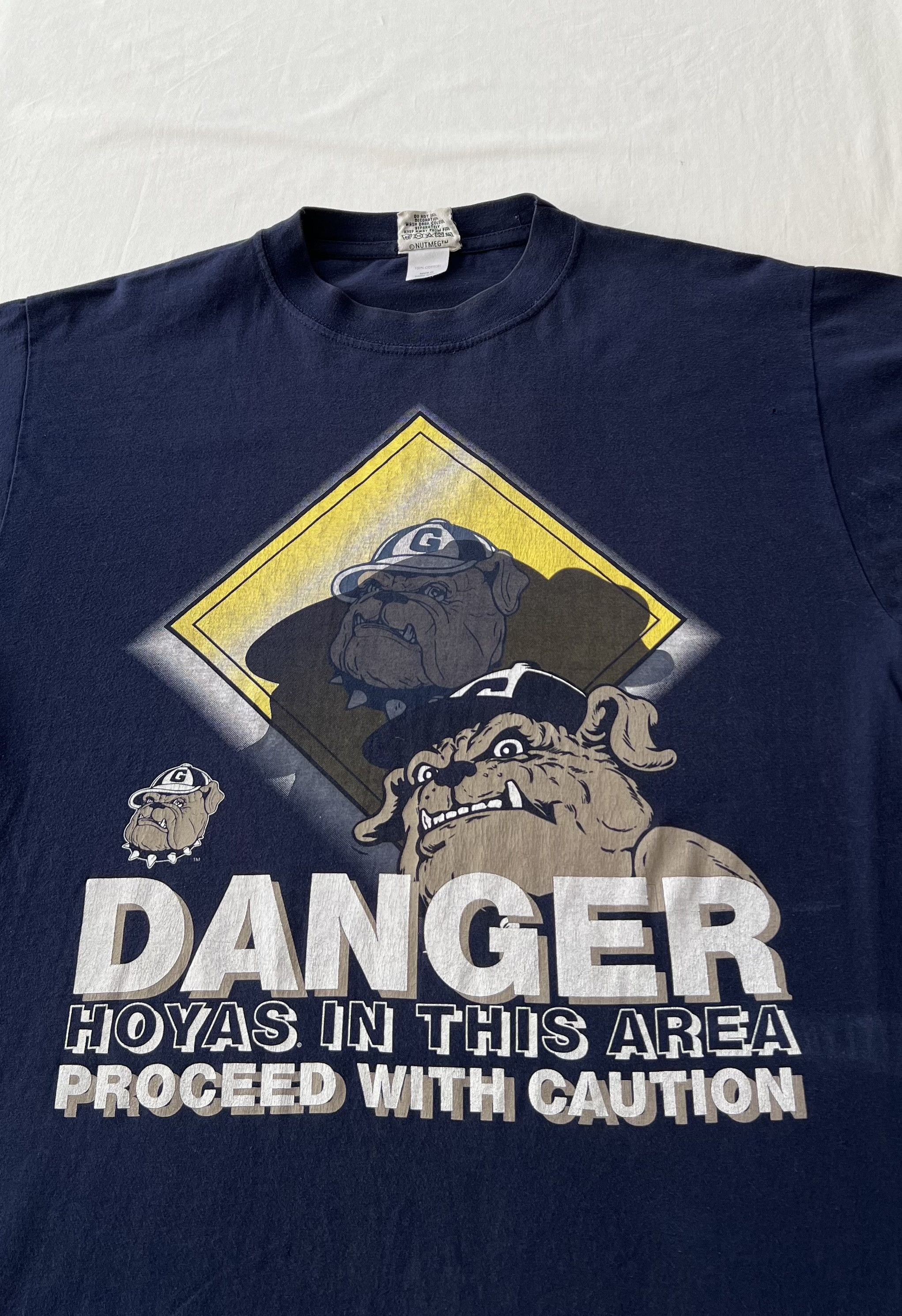 Vintage Vintage 90s Georgetown Hoyas University Nutmeg Navy T-shirt Size US M / EU 48-50 / 2 - 3 Thumbnail