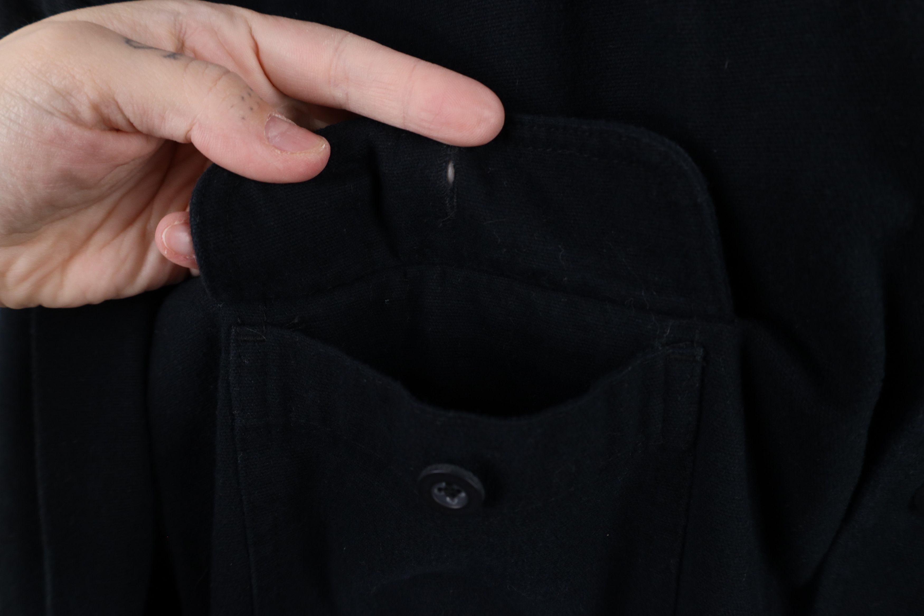 Vintage Vintage 90s Streetwear Heavyweight Canvas Button Shirt Black Size US L / EU 52-54 / 3 - 4 Thumbnail