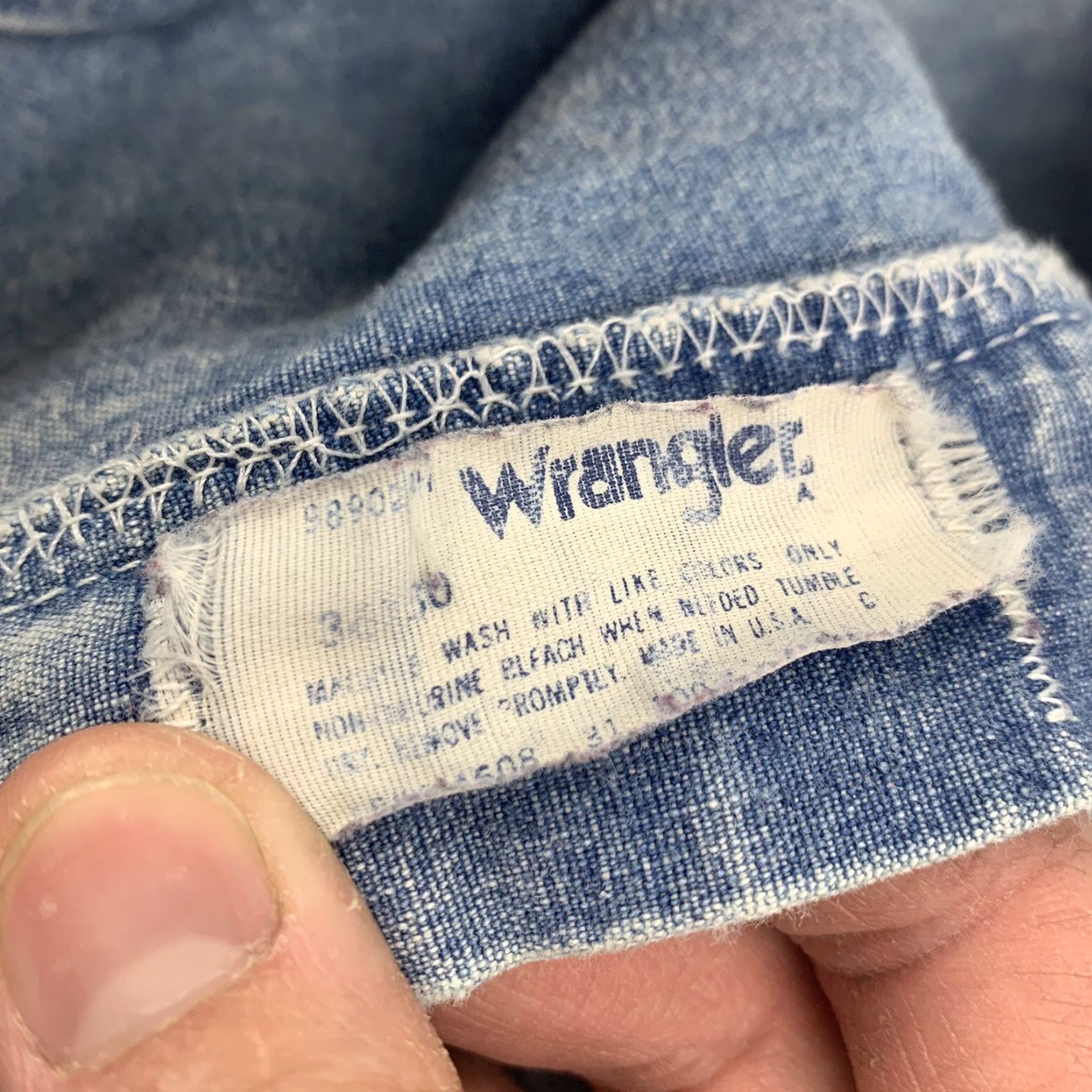 Wrangler VINTAGE Wrangler Jeans Adult 36 Blue Faded Worn Thrashed Made in USA 80s 90s Size US 36 / EU 52 - 4 Thumbnail