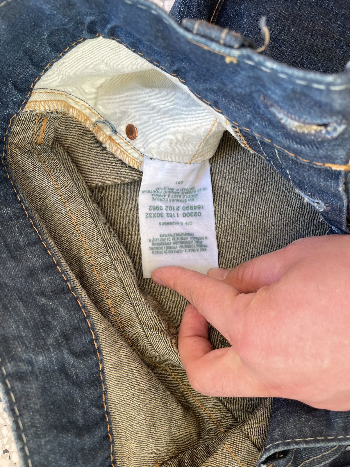 Levi's Vintage Clothing Vintage LEVI'S RED 01M F02 JEANS Size US 30 / EU 46 - 12 Thumbnail