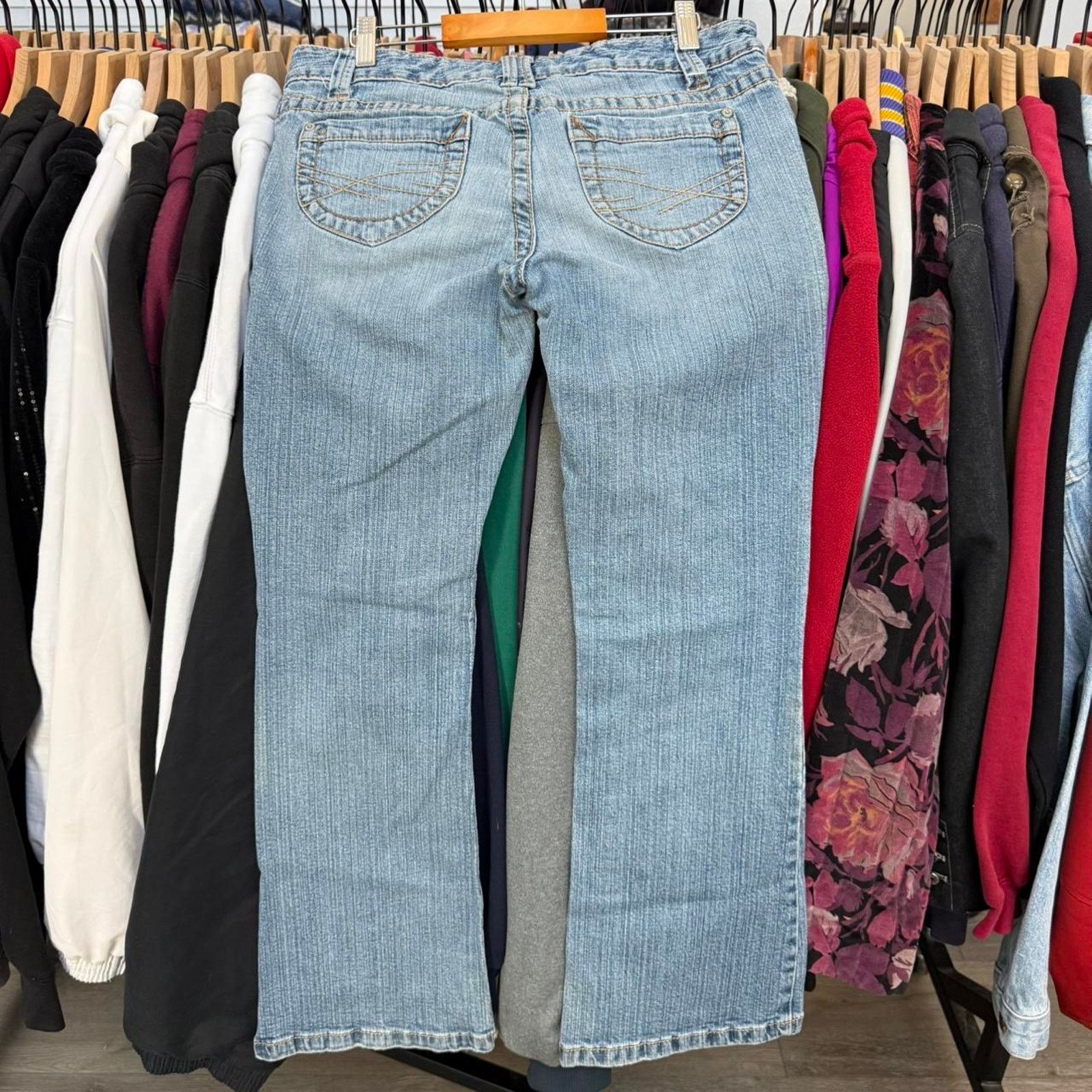Aeropostale Vintage Y2K Aeropostale Women’s Faded Low Rise Jeans Size 31" - 5 Thumbnail