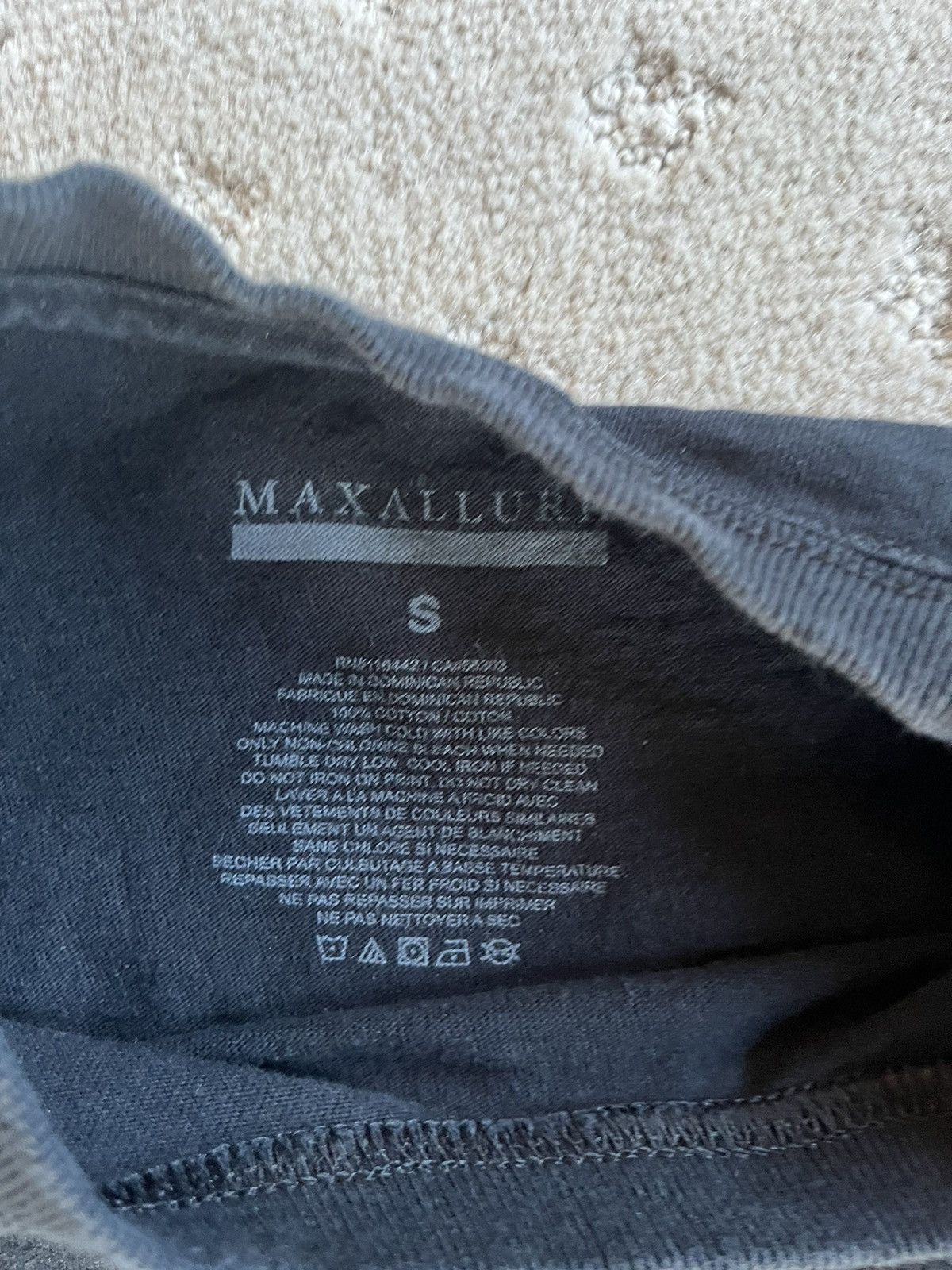 Vintage Maxallure Volcano T shirt Size US S / EU 44-46 / 1 - 4 Thumbnail