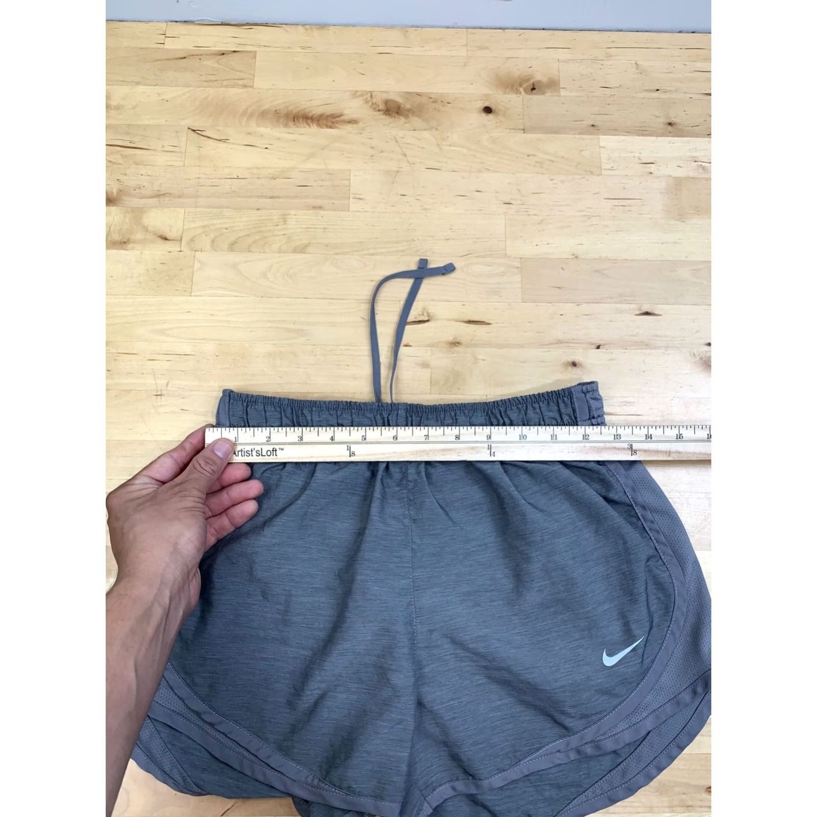 Nike Nike Running Shorts Women S/M Black Gray Activewear Gym Training 13222 Size 28" / US 6 / IT 42 - 6 Thumbnail