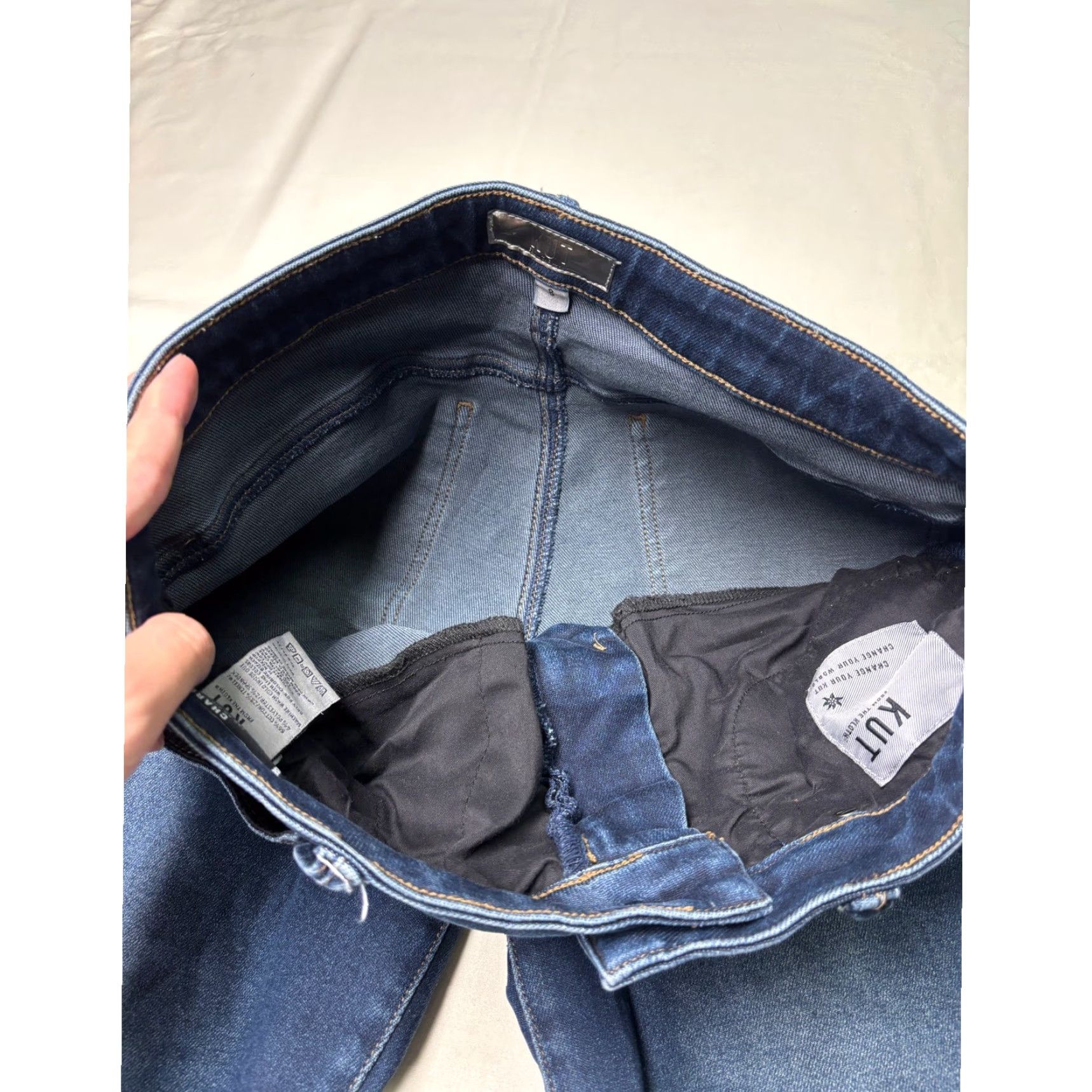 Vintage KUT from the Kloth Charlize High Rise Cigarette Leg Jeans Dark Wash Size 8 W32 L26 Women Denim Stretch Distressed Pockets Zipper Button Slim Ankle Size 30" / US 8 / IT 44 - 4 Thumbnail