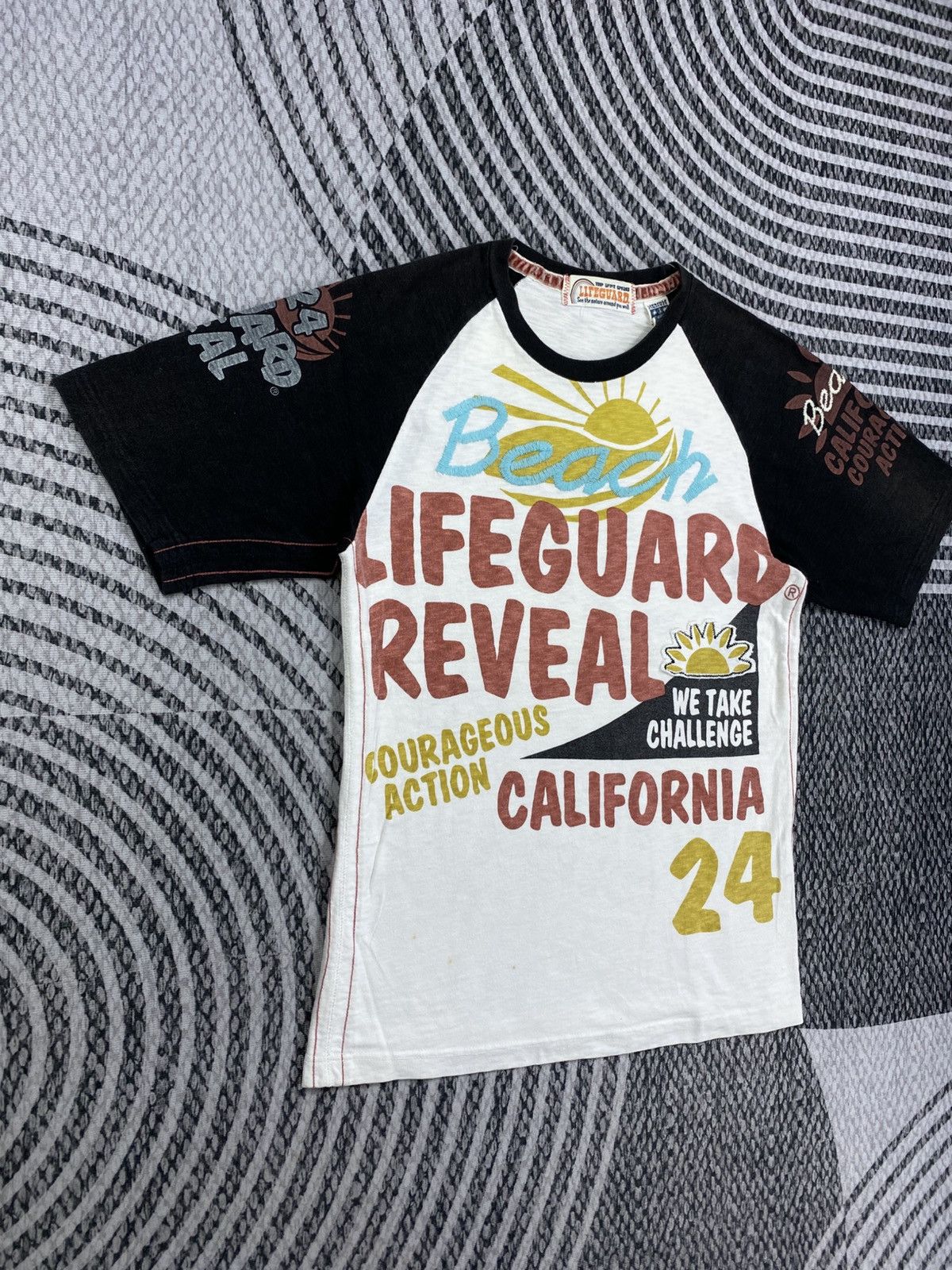 Japanese Brand Vintage Lifeguard Reveal Full Printed T-Shirt Size US S / EU 44-46 / 1 - 3 Thumbnail