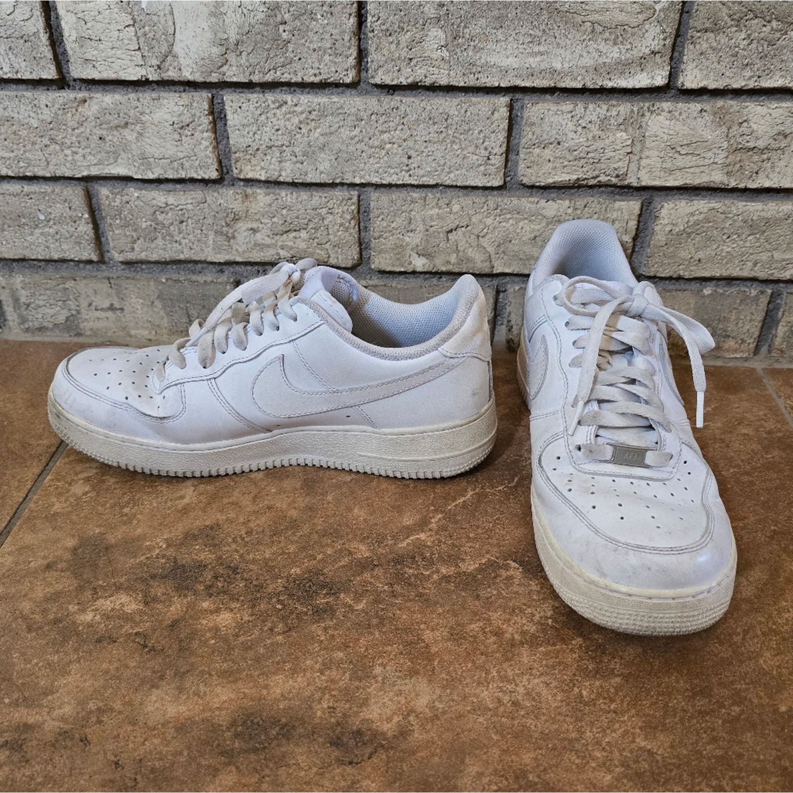 Nike White | NIKE | Air Force 1 Sneaks Size US 10 / EU 43 - 3 Thumbnail