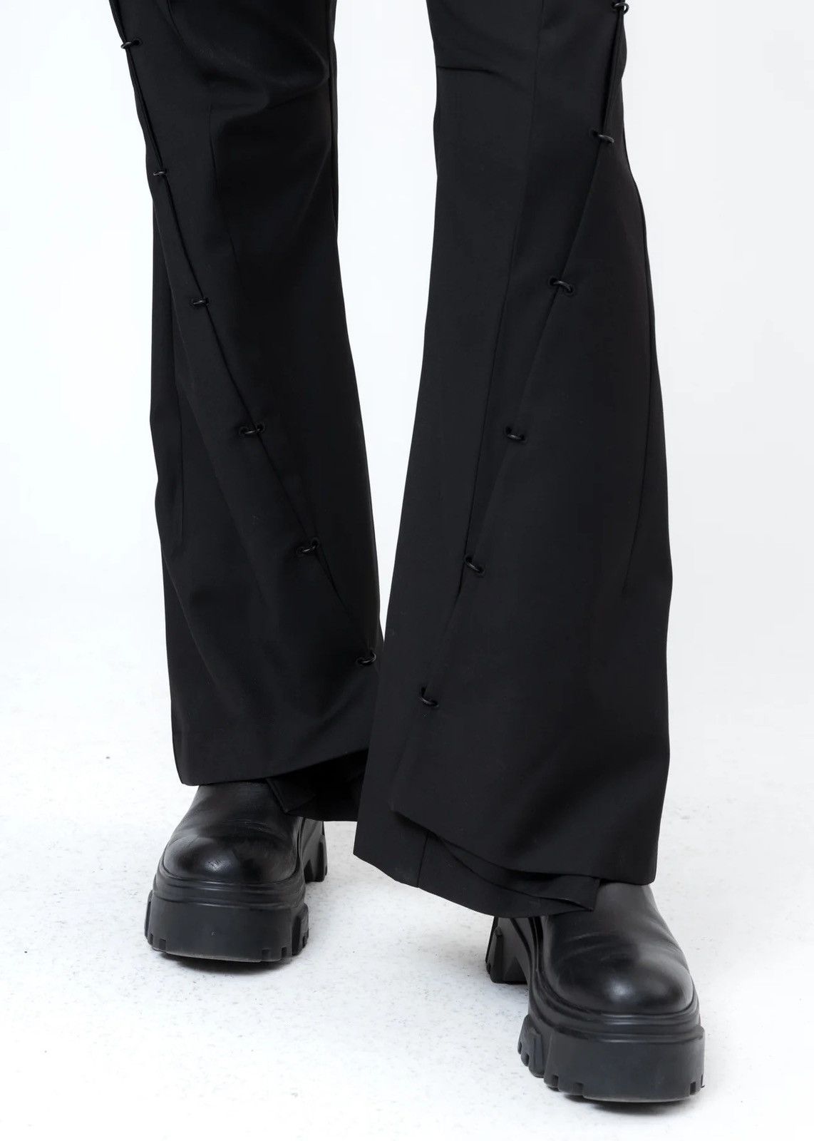 Hyein Seo Pierced pants Size US 28 / EU 44 - 1 Thumbnail