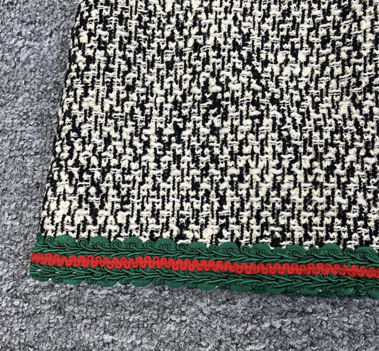 Gucci Gucci Red & Green Stripe Woven Wool Skirt K12 Size S / US 4 / IT 40 - 3 Thumbnail