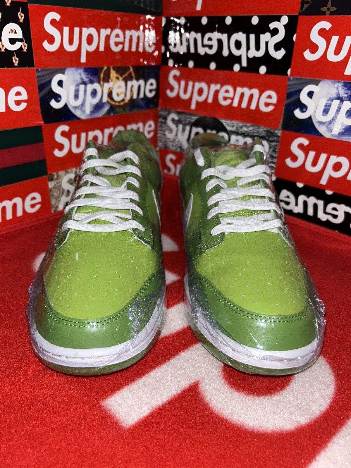 Nike Nike Dunk Low Chlorophyll DJ6188-300 size 12 NEW Size US 12 / EU 45 - 2 Thumbnail