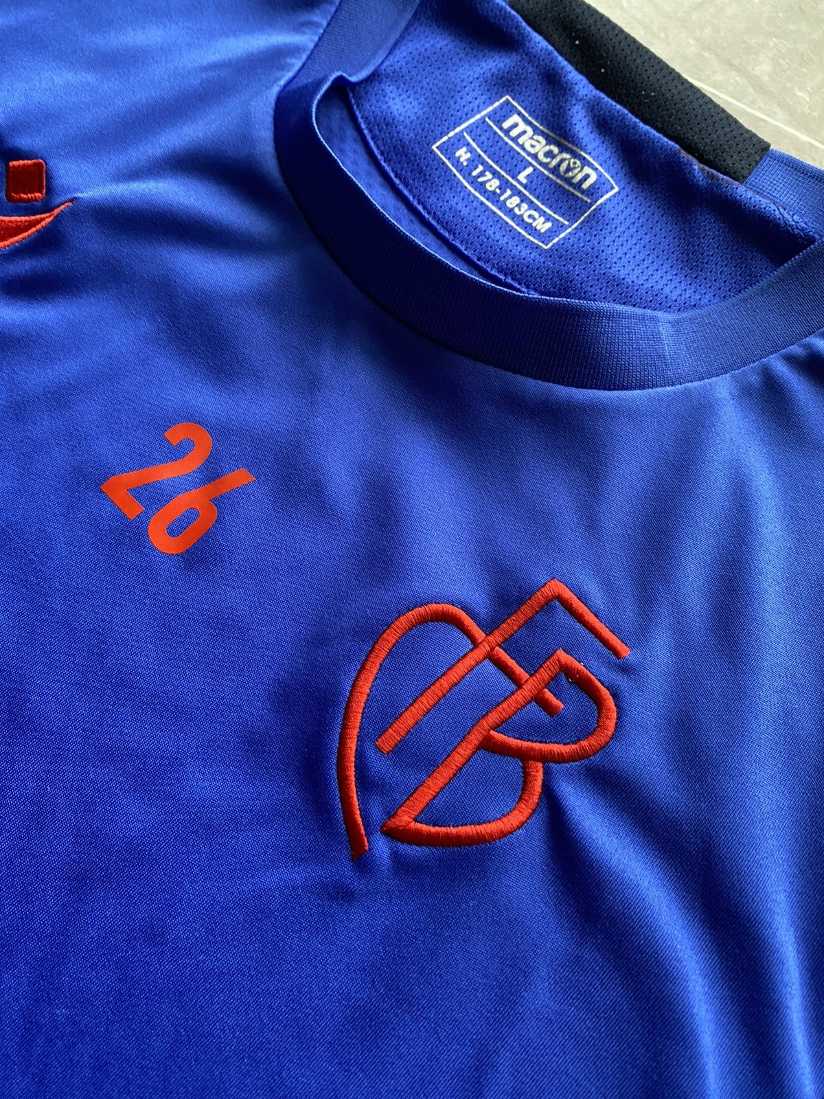 Macron Macron FC Basel Training #26 Soccer Football Jersey Size US L / EU 52-54 / 3 - 7 Thumbnail