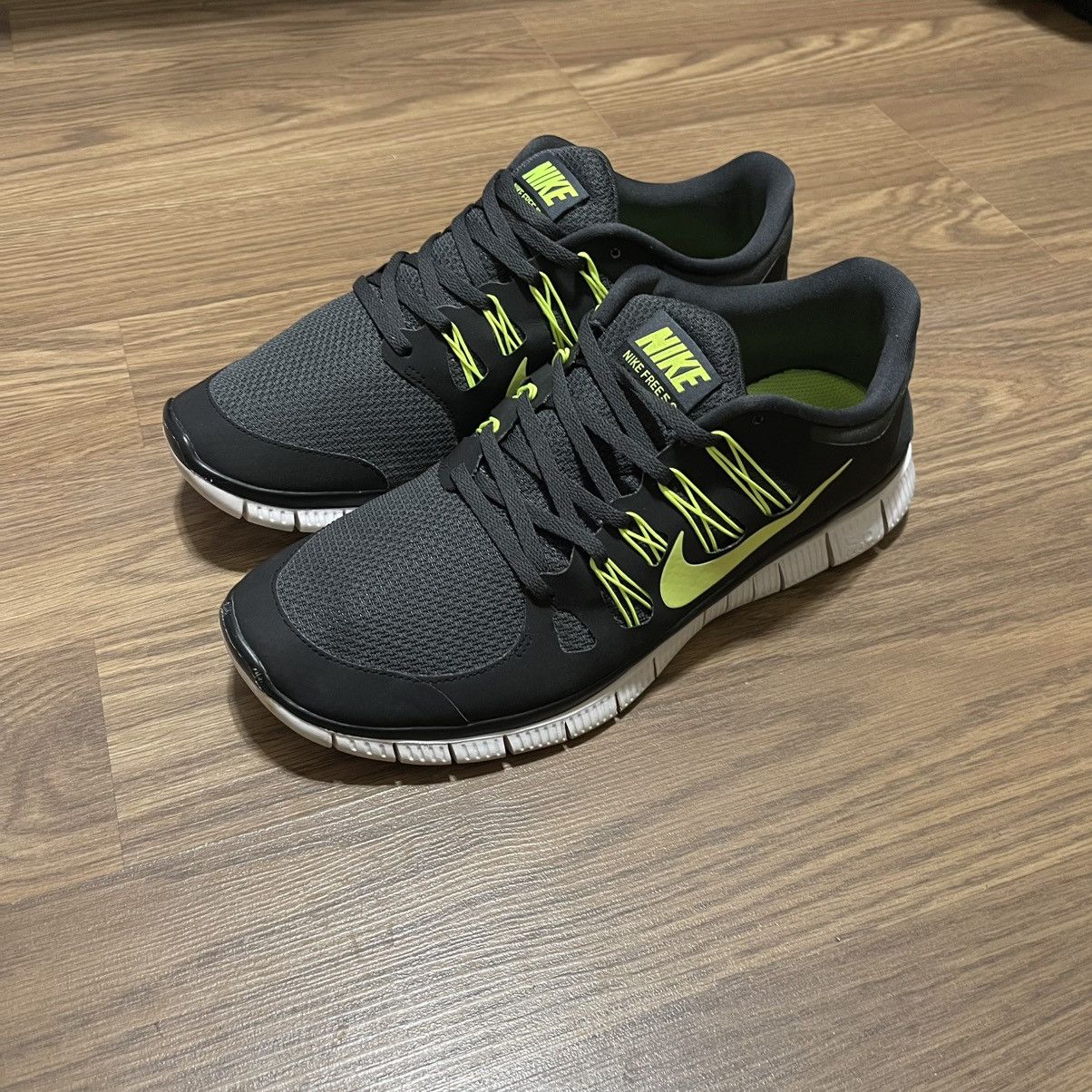 Nike 2013 Nike Free Run 5.0 'Anthracite Volt' Size US 11.5 / EU 44-45 - 2 Thumbnail