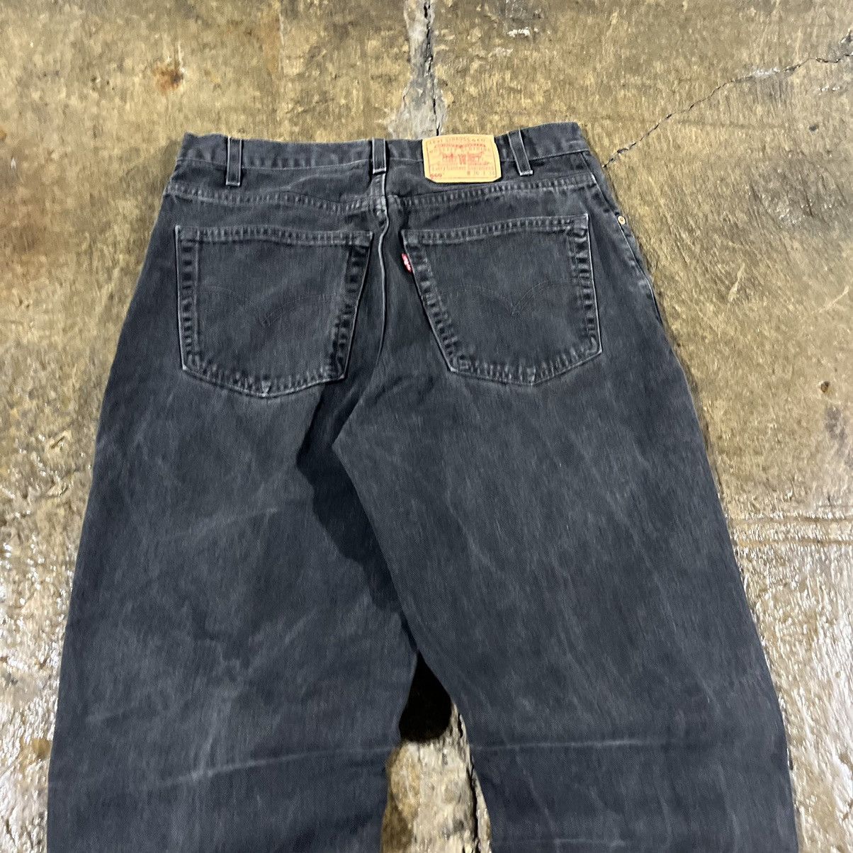 Levi's × Vintage Crazy Vintage 90s Levi's 560 Baggy Loose Fit Skater Jeans Size US 36 / EU 52 - 4 Thumbnail