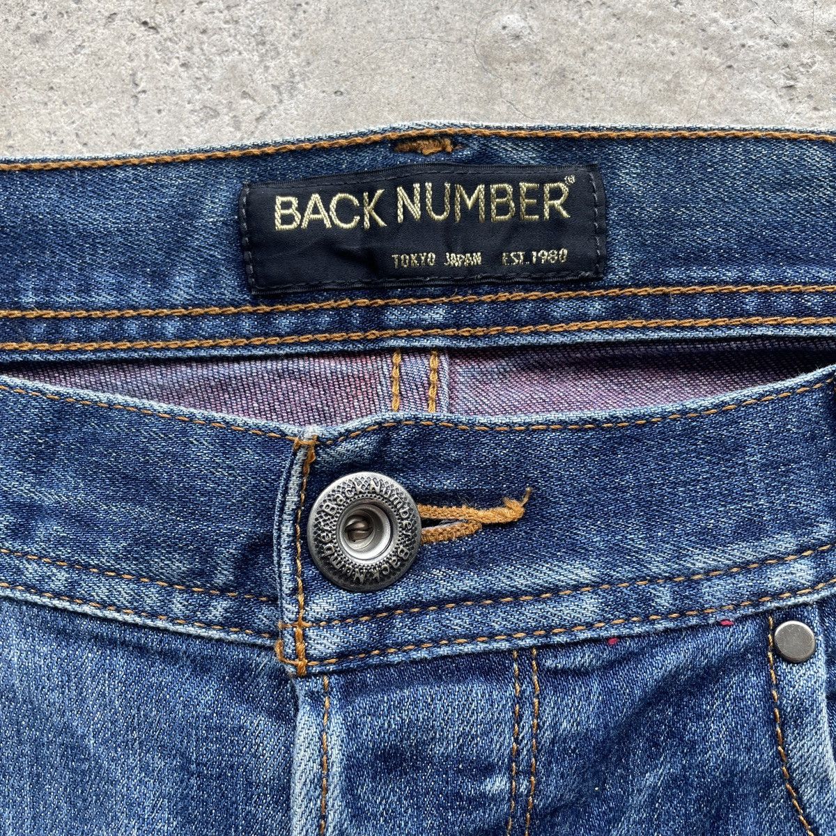 Japanese Brand × Jean × Numbers Vintage Back Number Distressed Faded Jeans Pants Denim W33 Size US 33 - 7 Thumbnail
