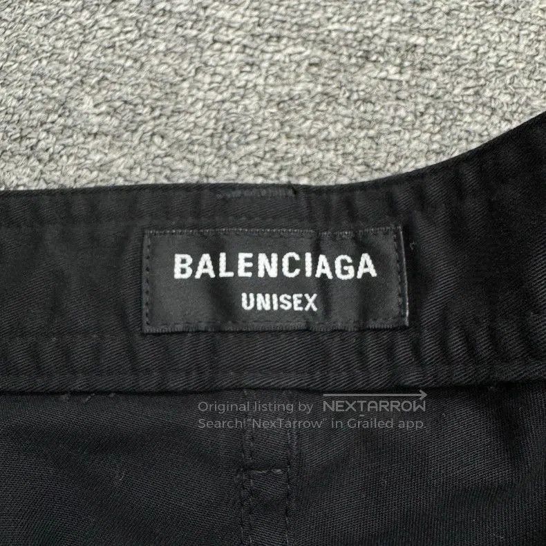 Balenciaga Balenciaga Game Badge Cargo Shorts. Size US 34 / EU 50 - 2 Thumbnail