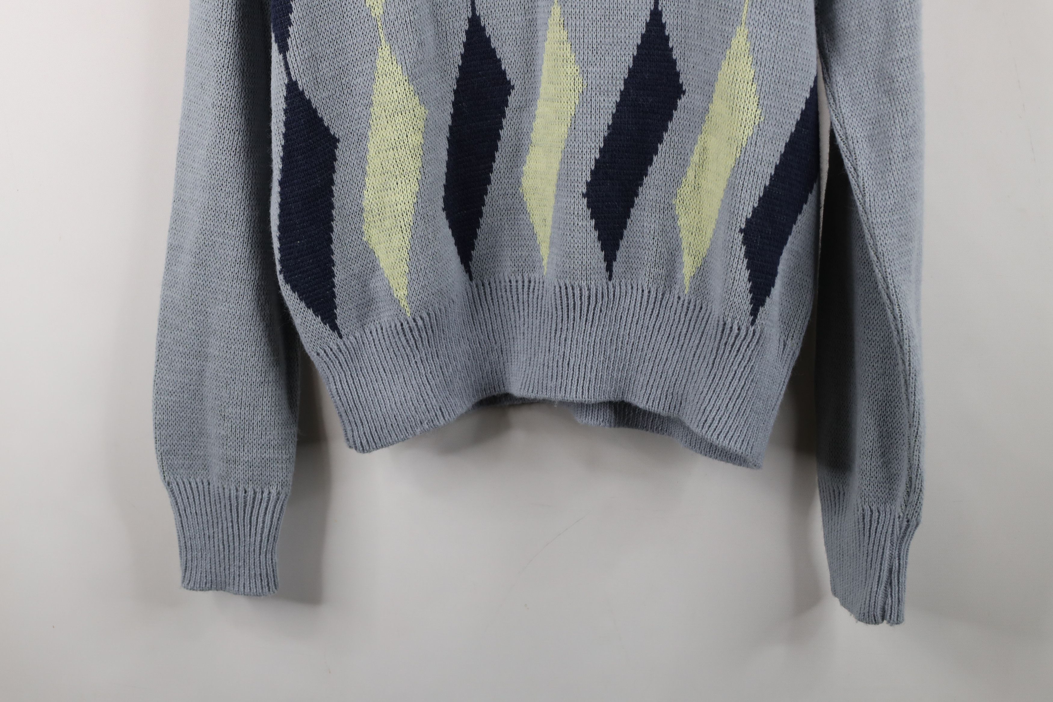 Vintage Vintage 70s 80s PGA Golf Diamond Knit V-Neck Sweater USA Size US M / EU 48-50 / 2 - 3 Thumbnail