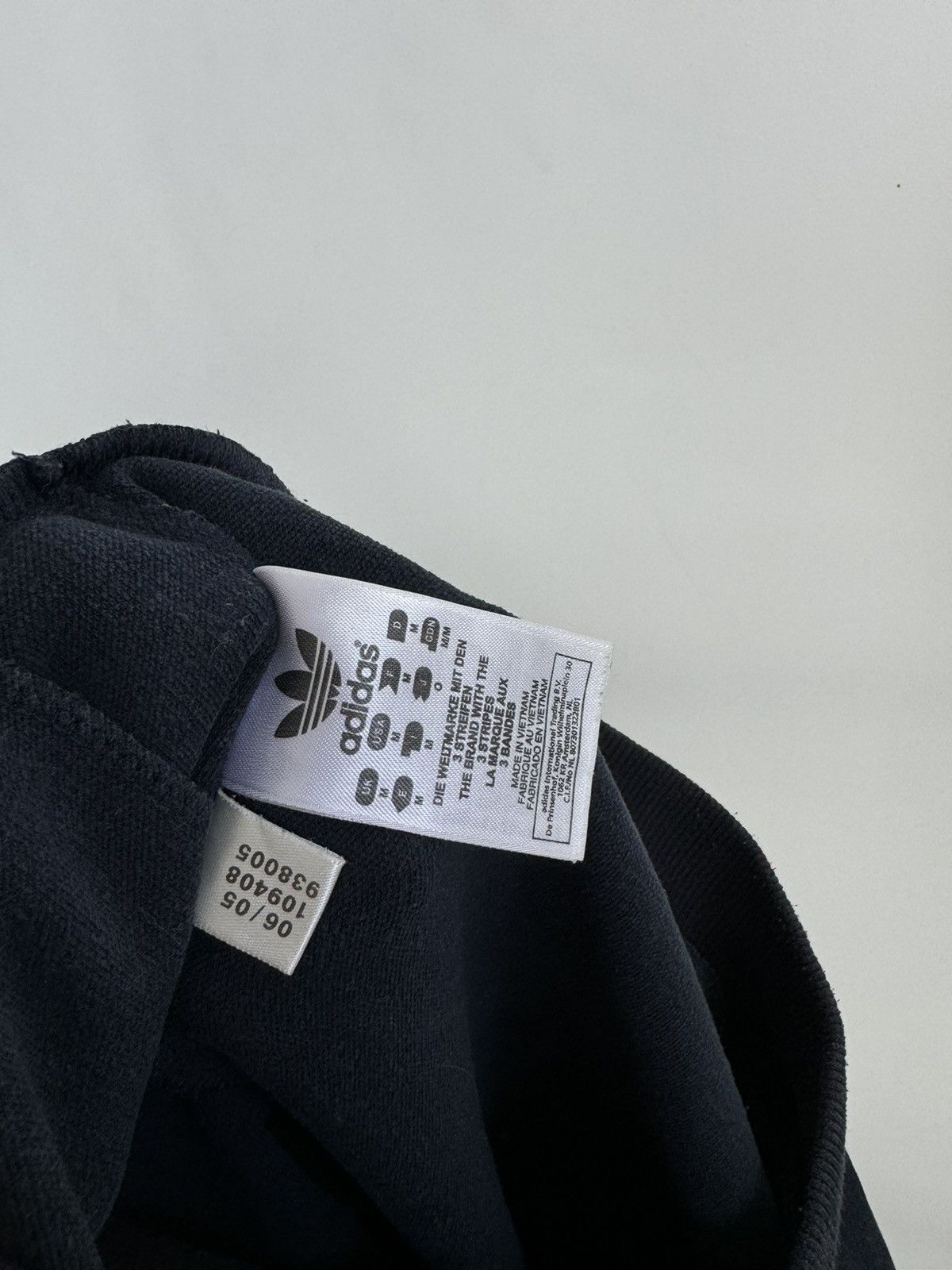 Adidas Vintage Adidas Disney Goofy Big Logo Track Top Size US M / EU 48-50 / 2 - 7 Thumbnail