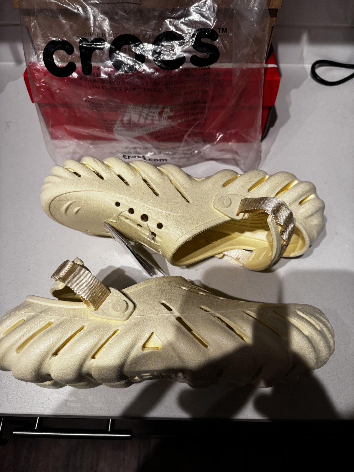 Crocs Crocs Echo Clog “Buttercream” Size US 12 / EU 45 - 4 Thumbnail