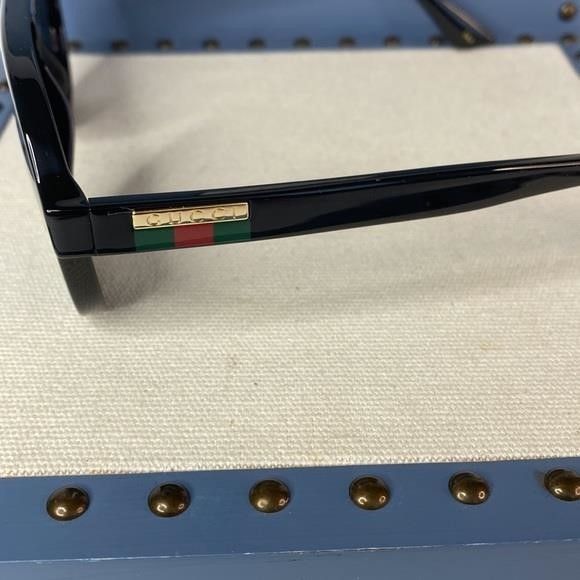 Gucci GUCCI GG0767S aviator sunglass comes in a shiny black frame Size ONE SIZE - 11 Thumbnail