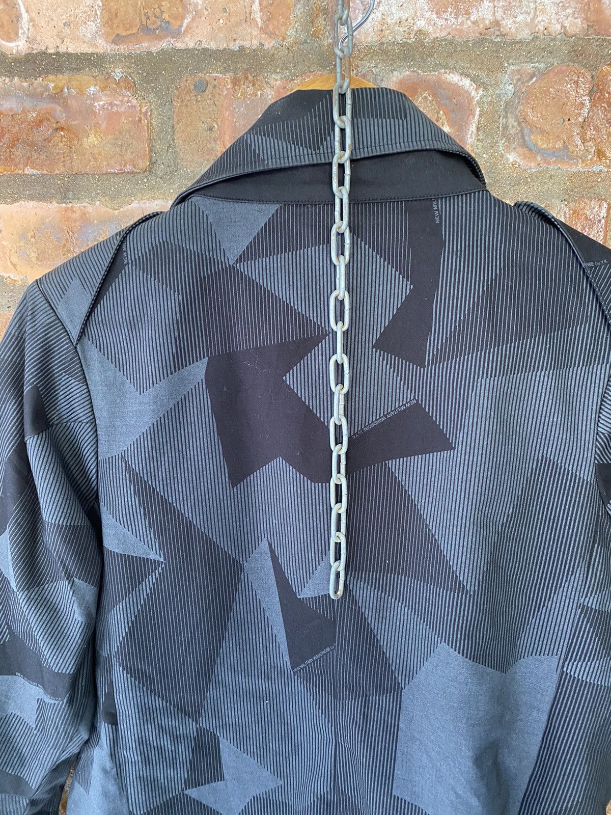 Japanese Brand × Yasuyuki Ishii × Yoshio Kubo 2000s Gradient triangle Camo asymmetrical Jacket Size US M / EU 48-50 / 2 - 16 Thumbnail