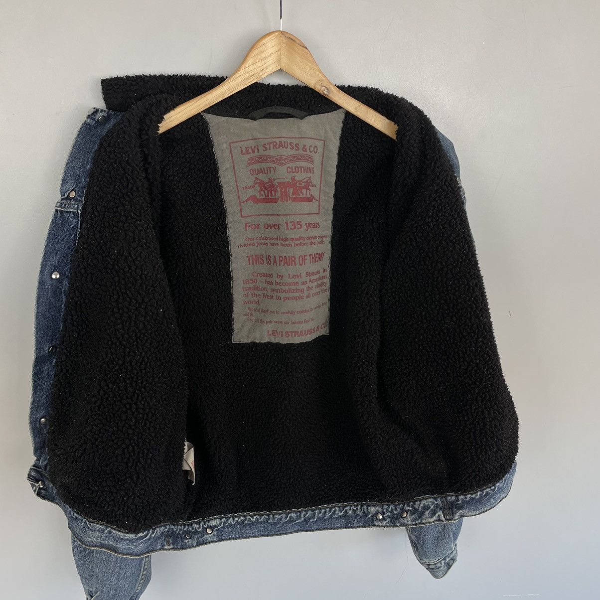 Levi's Hot Vintage 80’s Sherpa Levi’s denim cropped bomber jacket Size US L / EU 52-54 / 3 - 10 Thumbnail