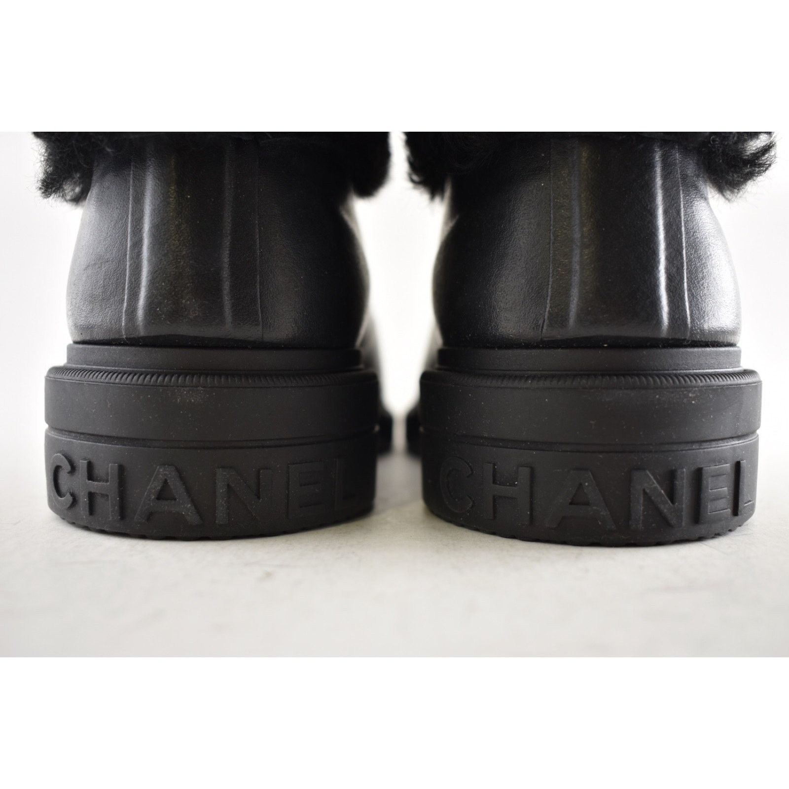 Chanel Chanel 24K Black Shearling Rubber CC Ankle Rain Boots 42 Size US 11 / IT 41 - 16 Thumbnail