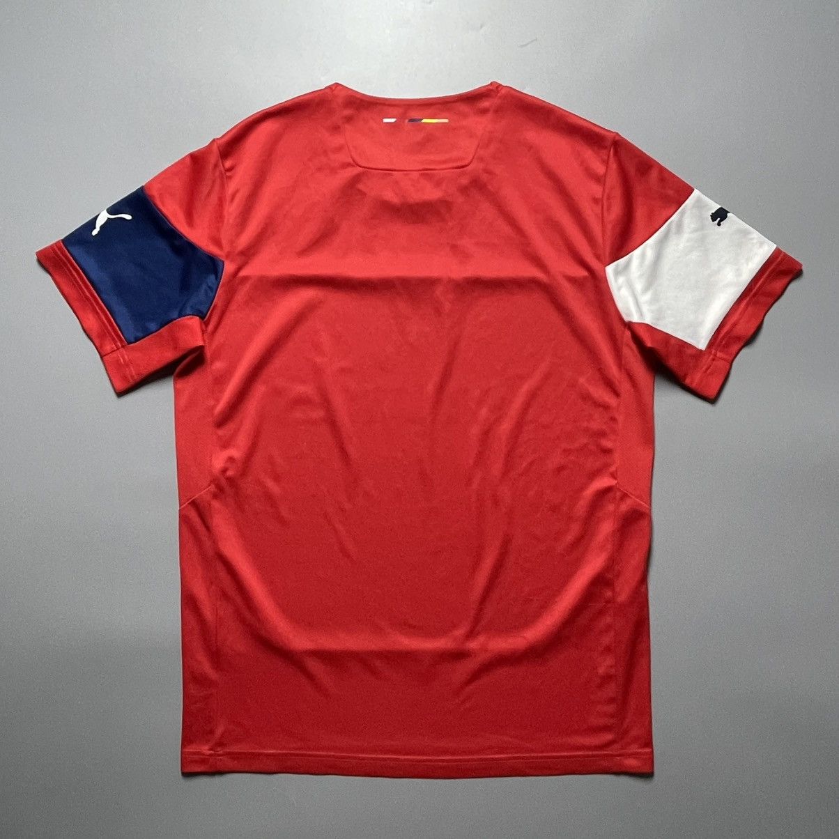 Puma ARSENAL PUMA 2014/2015 FOOTBALL SOCCER TRAINING JERSEY Size US M / EU 48-50 / 2 - 8 Thumbnail