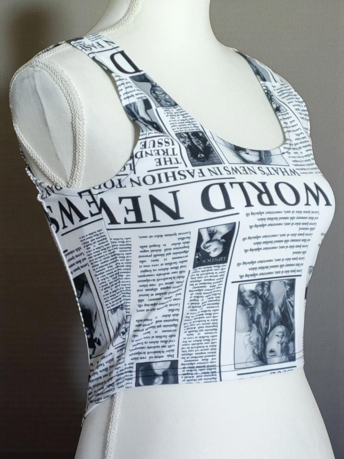 Other Touch Me Women's Newspaper Print Crop Top Size Small Size S / US 4 / IT 40 - 4 Thumbnail